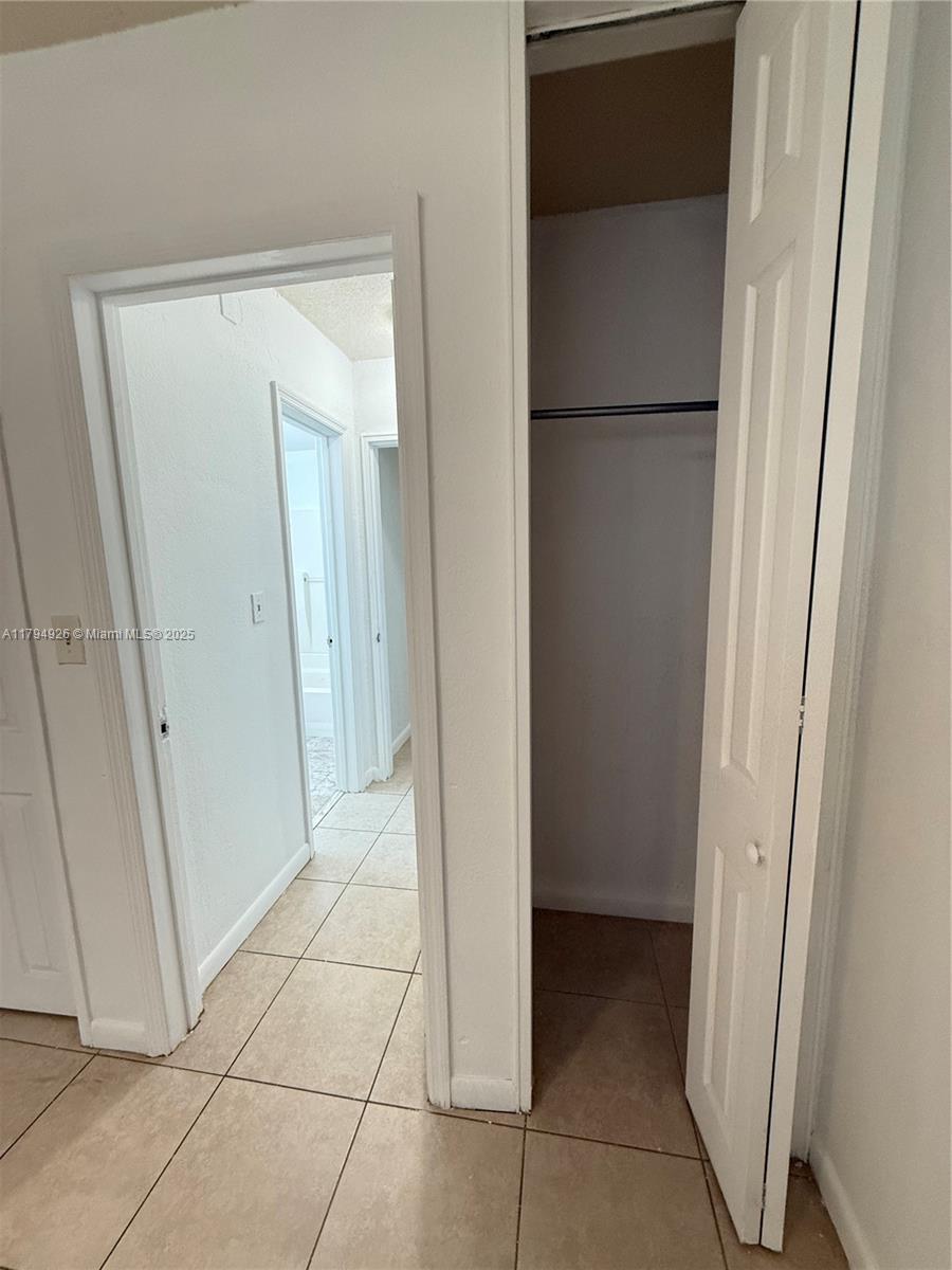 COLONIAL COURT CONDO BLDG - Residential Lease
