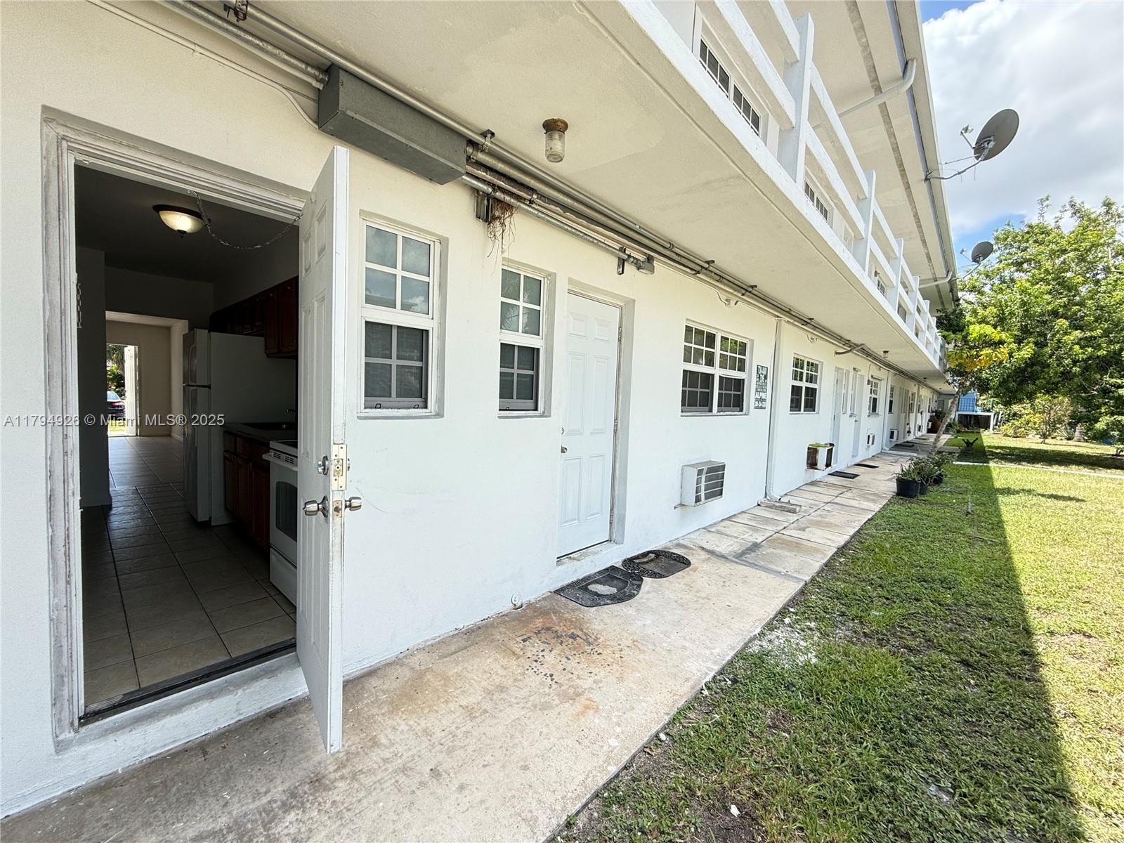 COLONIAL COURT CONDO BLDG - Residential Lease