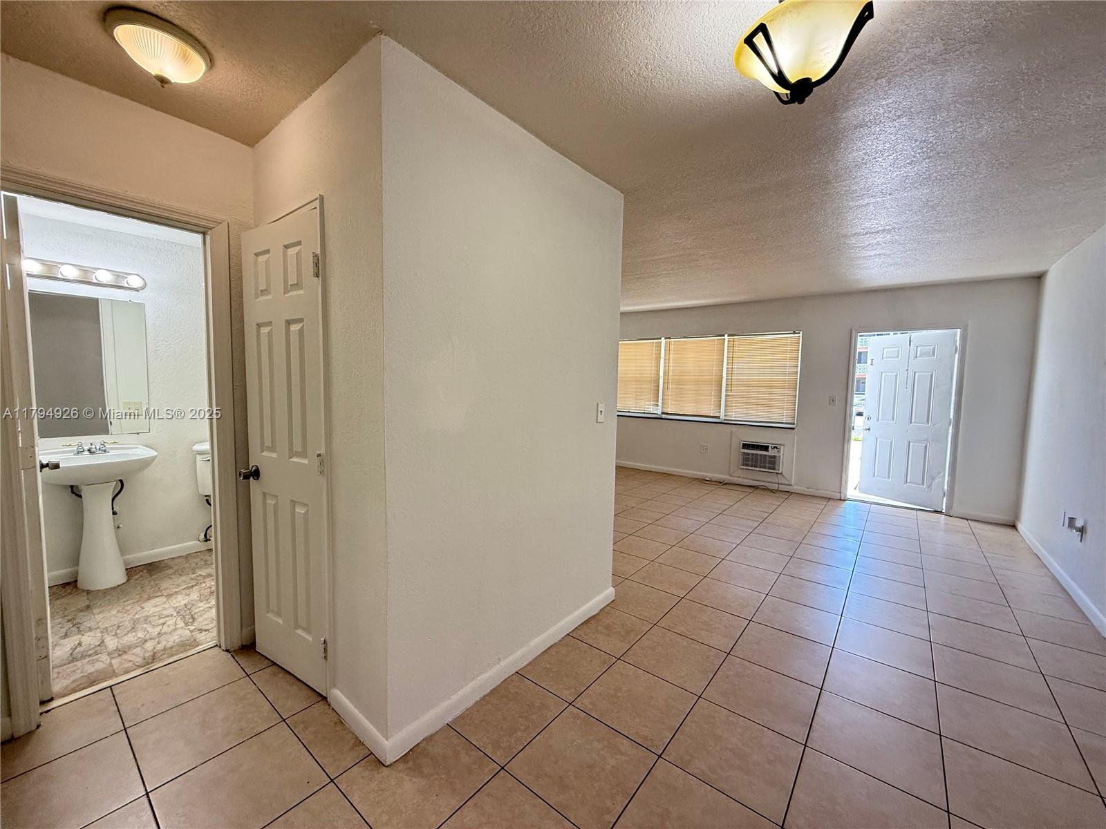 COLONIAL COURT CONDO BLDG - Residential Lease