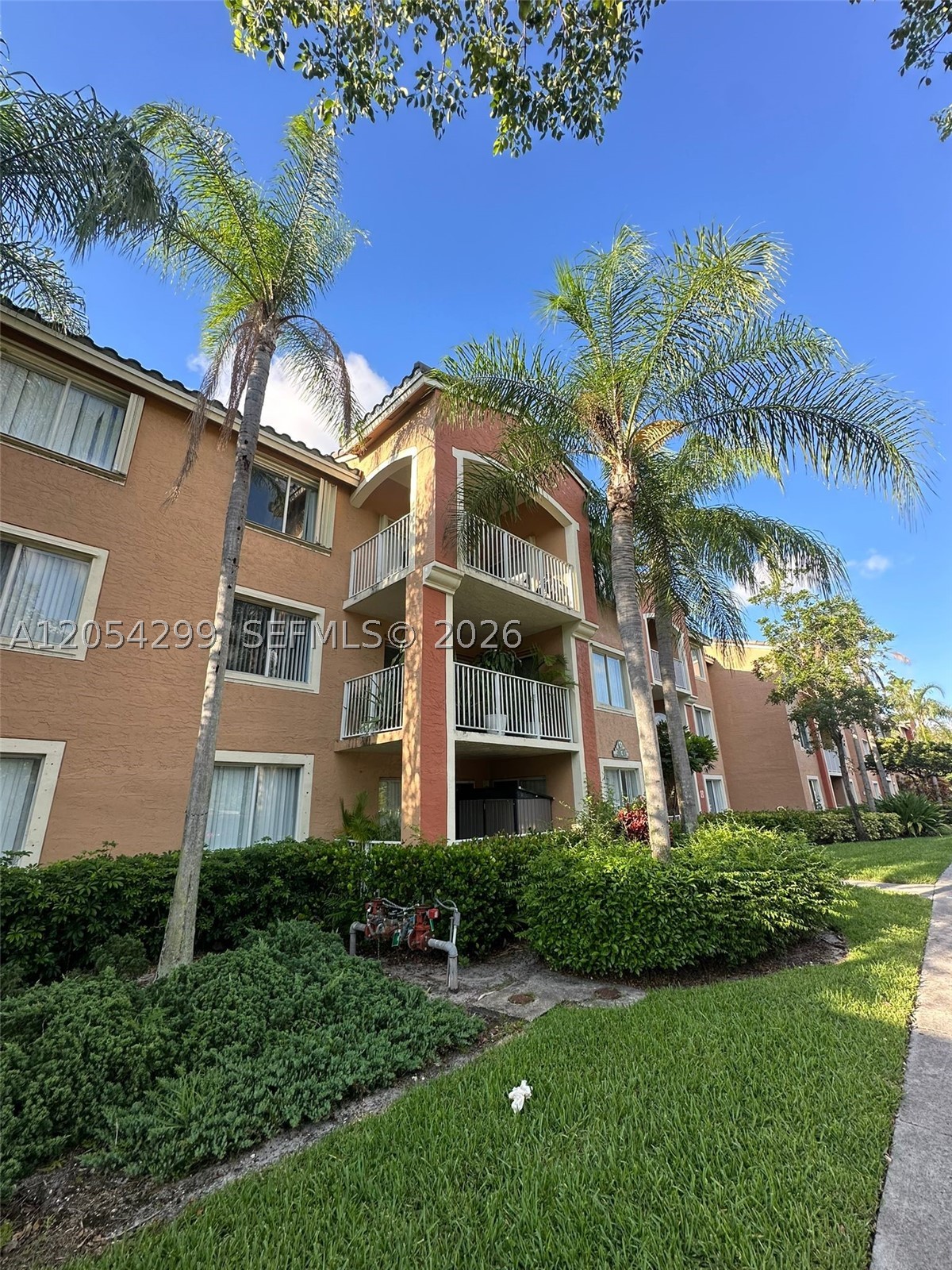 RIVIERA PALMS CONDO - Residential Lease