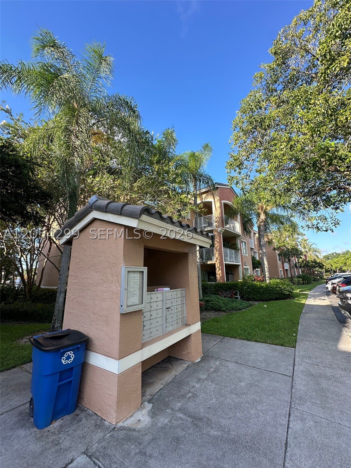 RIVIERA PALMS CONDO - Residential Lease