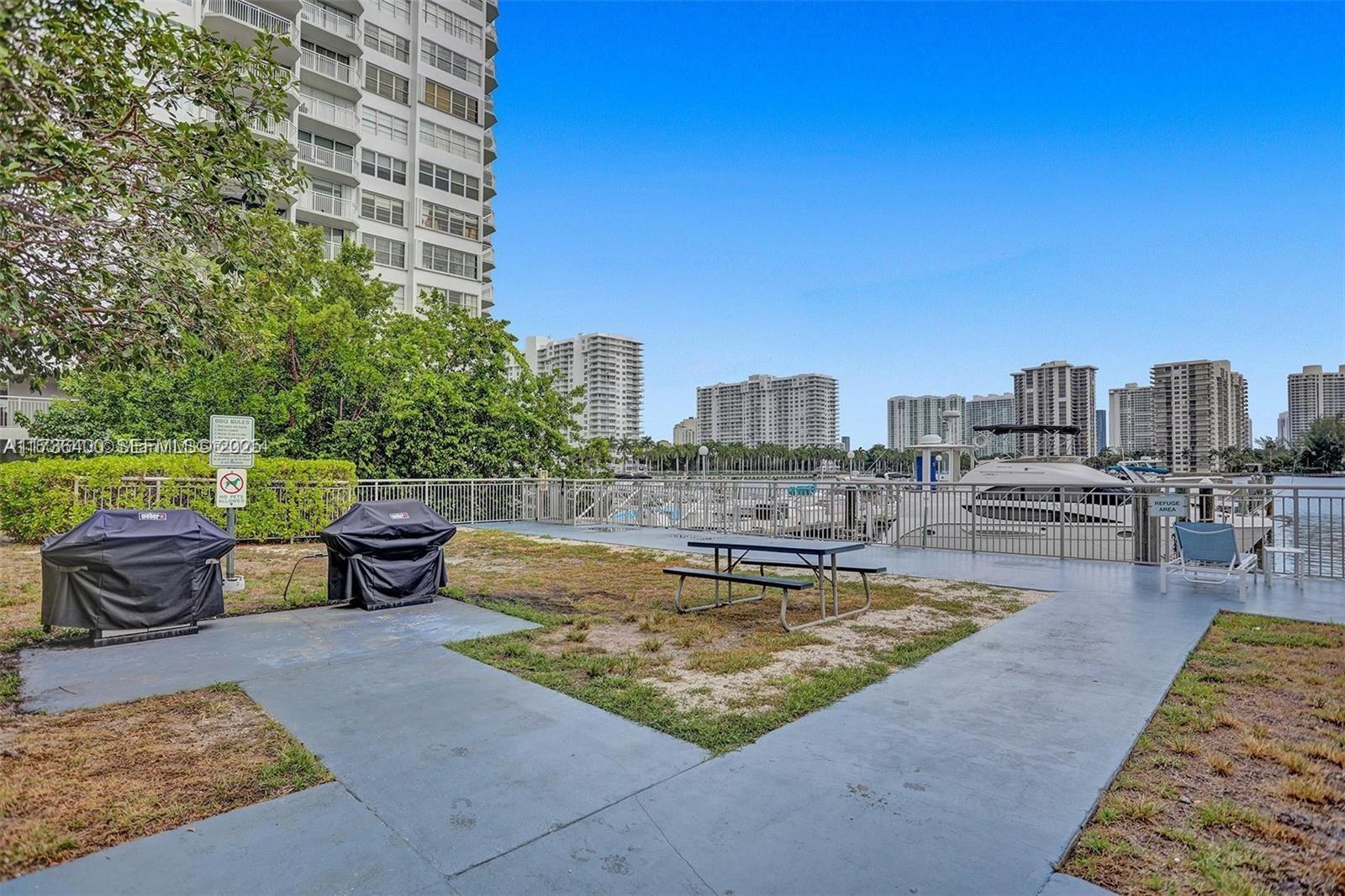 DEL PRADO MARINA - Residential
