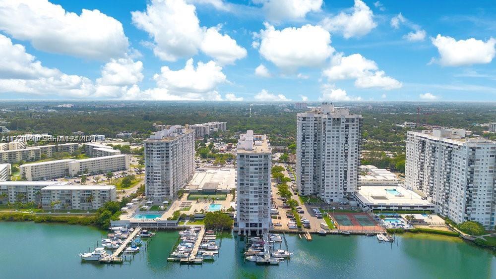 DEL PRADO MARINA - Residential