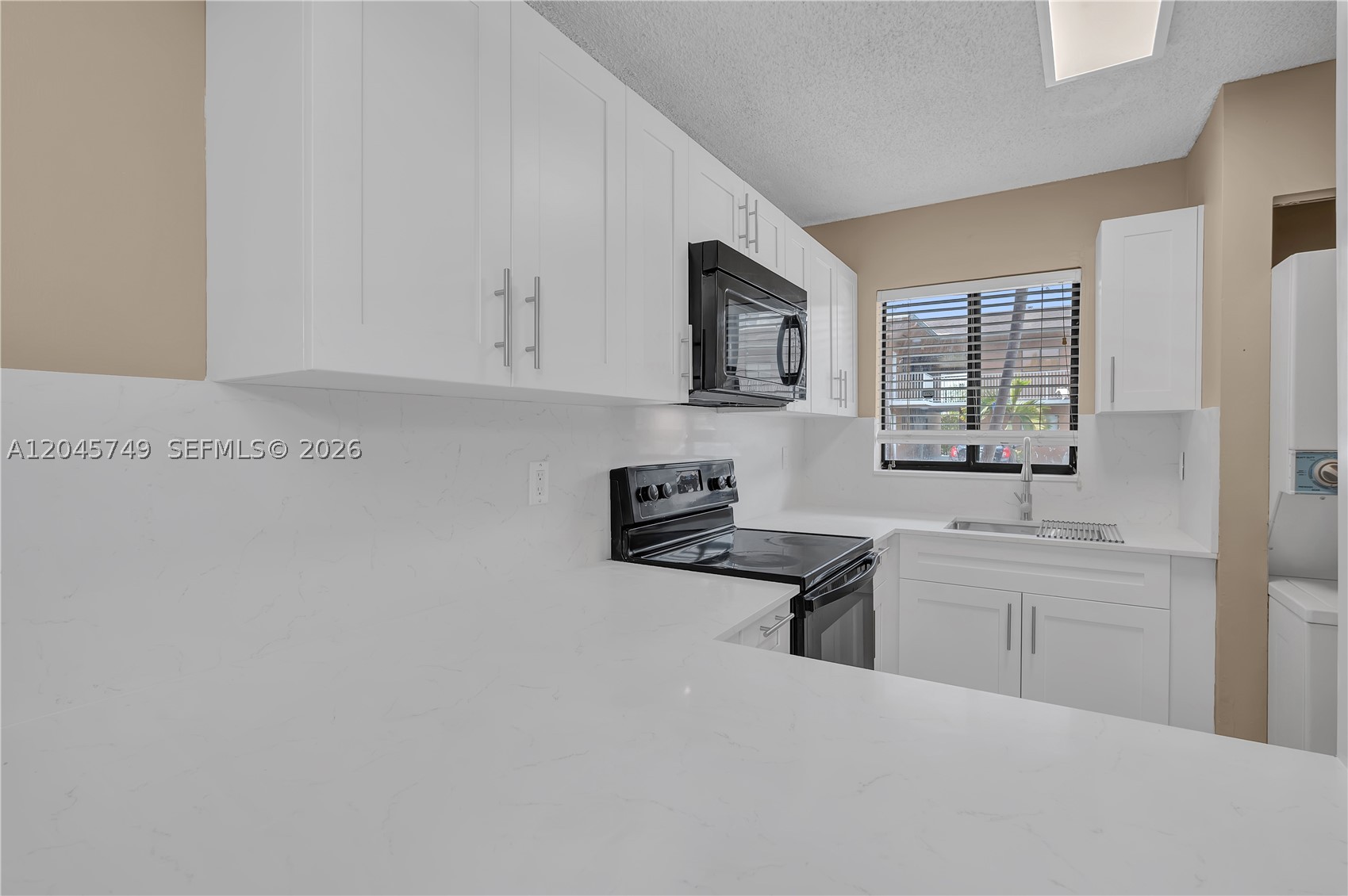 VILLAMORE CONDO - Residential Lease