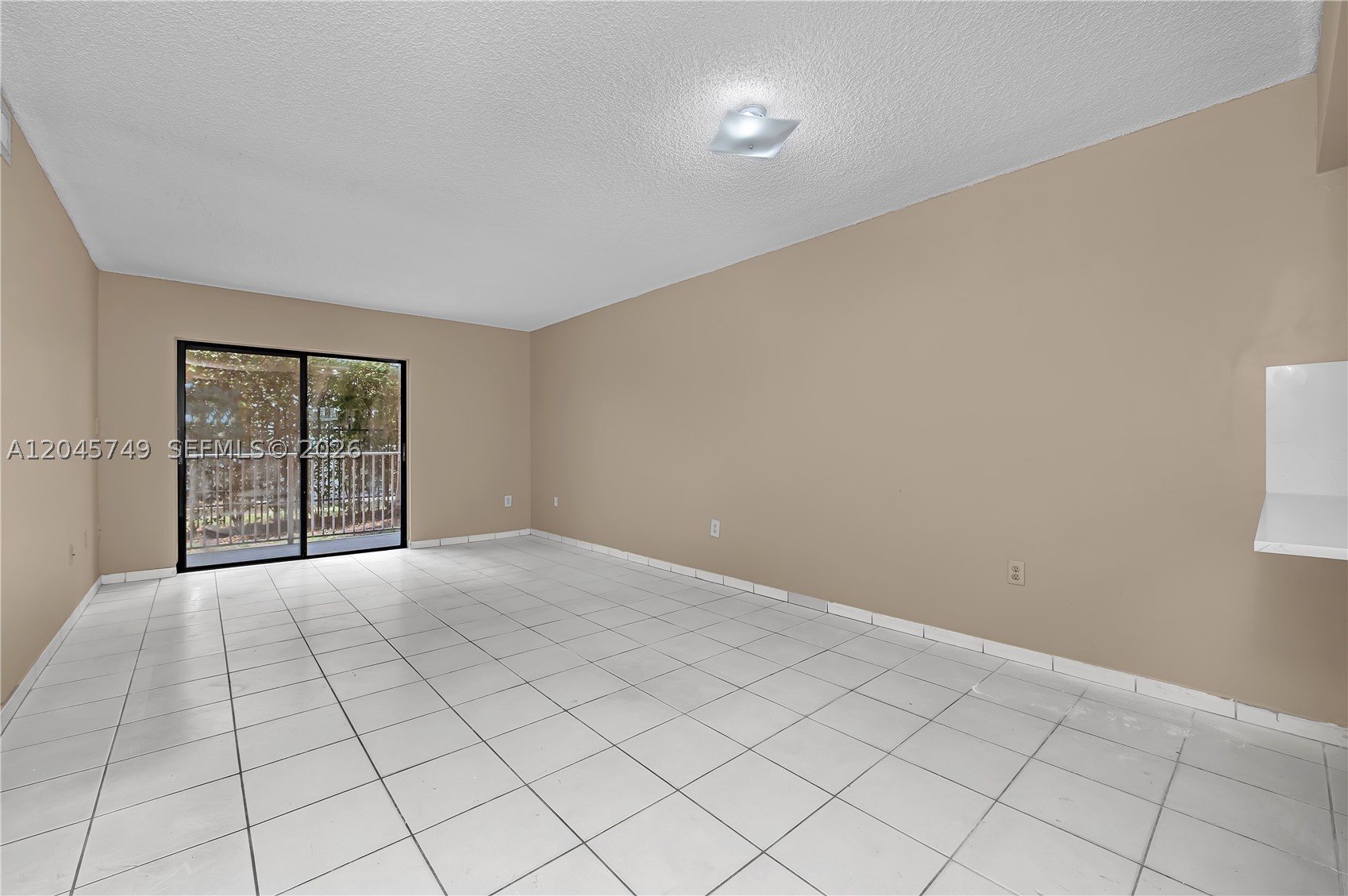 VILLAMORE CONDO - Residential Lease