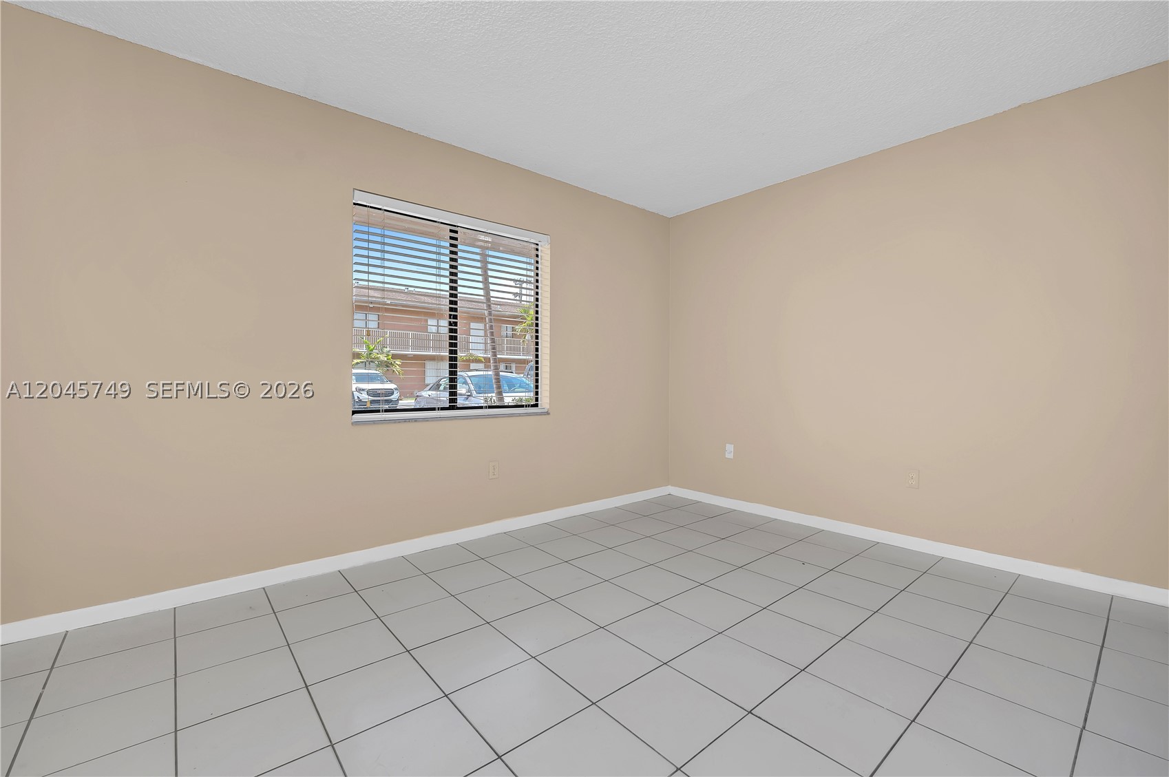 VILLAMORE CONDO - Residential Lease