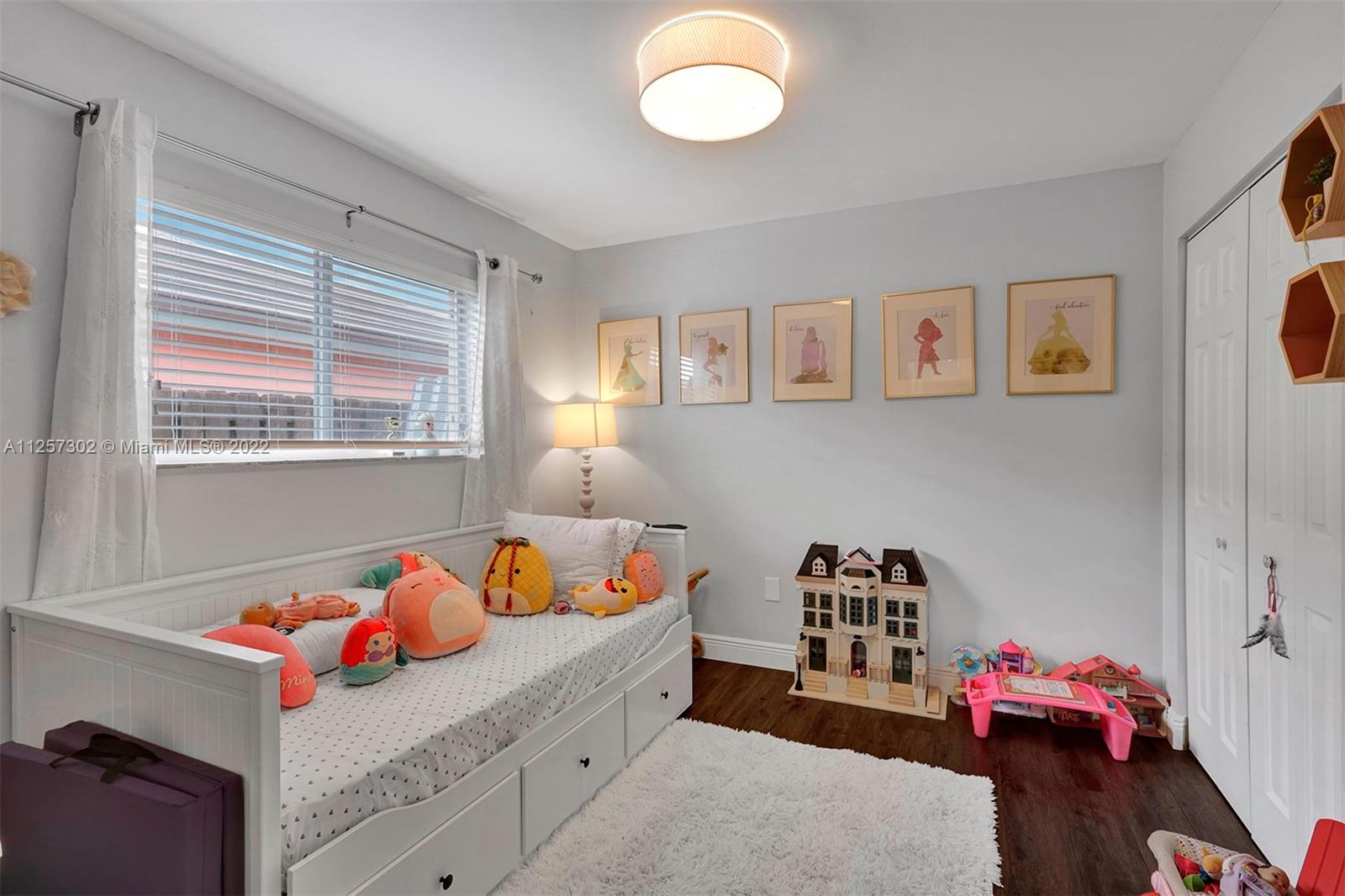LAGUNA PONDS SEC 2 - Residential