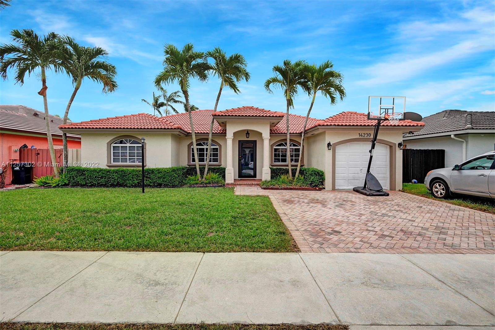 NO HOA!! Beautiful one story home consist of 3 bedrooms and 2 baths. Gorgeous remodeled kitchen with a huge quartz waterfall island that entertains both dining and living room. Large backyard with pool and tiki hut. Great for entertaining. Great Location, Near Shopping Centers, Restaurants, Zoo Miami,& expressway.