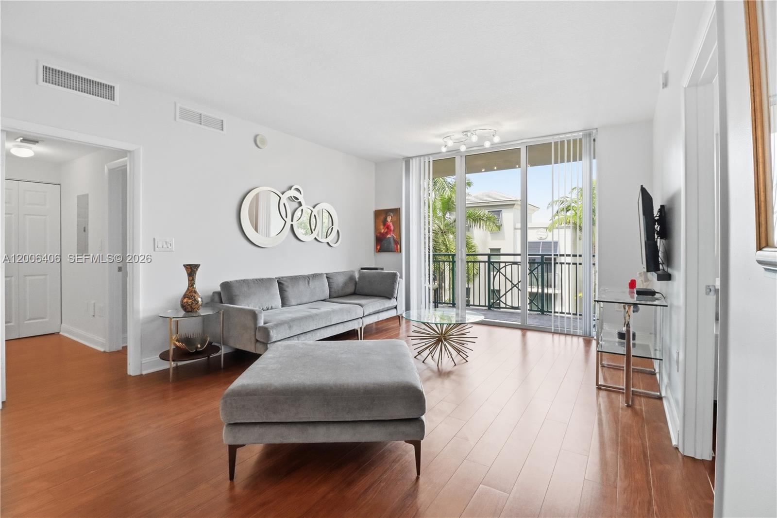 VERANDA CONDO - Residential