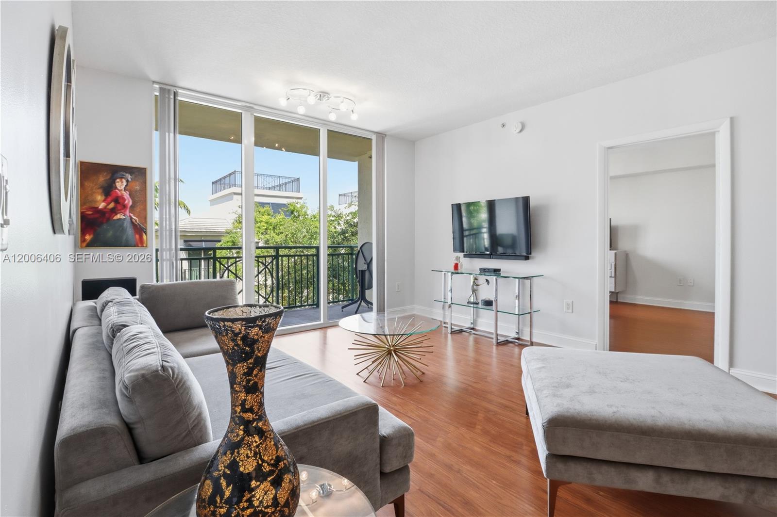 VERANDA CONDO - Residential