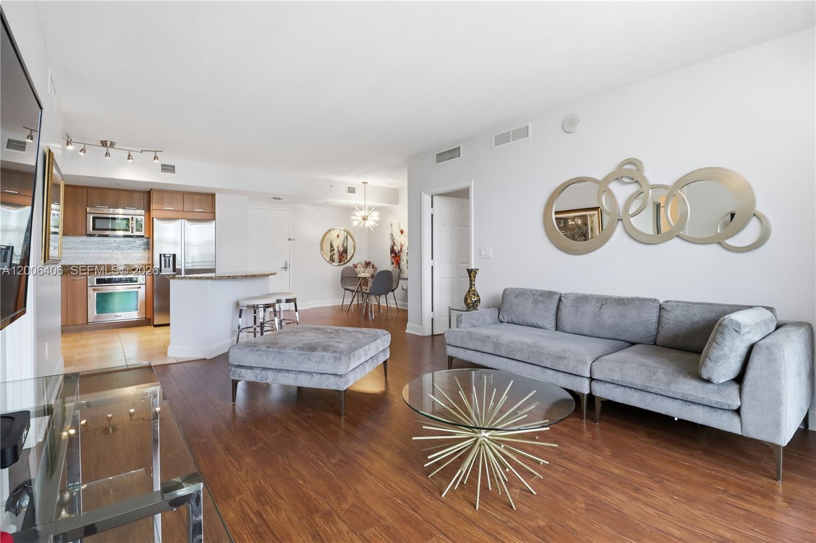 VERANDA CONDO - Residential
