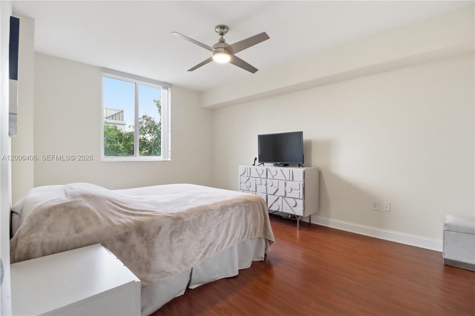 VERANDA CONDO - Residential