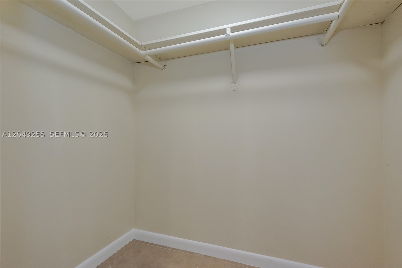 GATEWAY HOUSE CONDO - SOU - Residential Lease