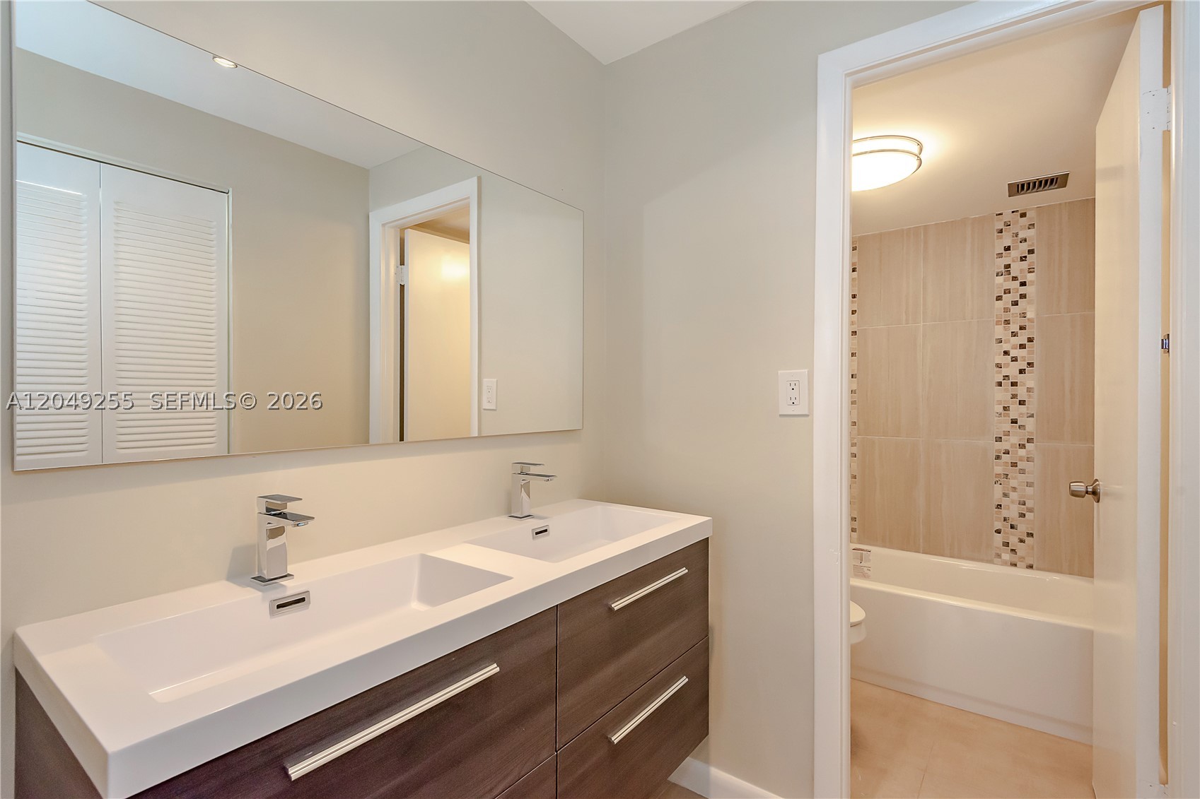 GATEWAY HOUSE CONDO - SOU - Residential Lease