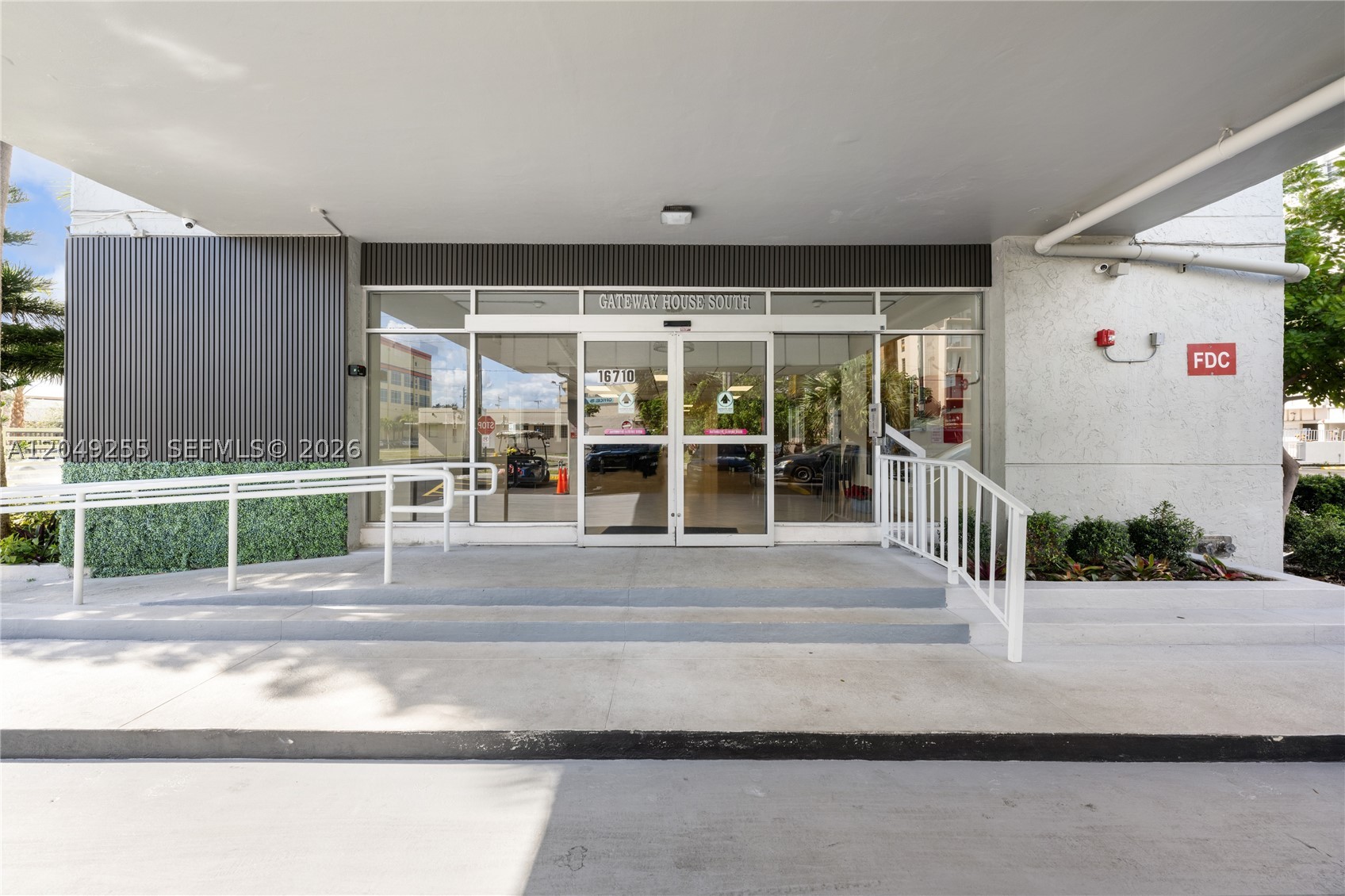 GATEWAY HOUSE CONDO - SOU - Residential Lease