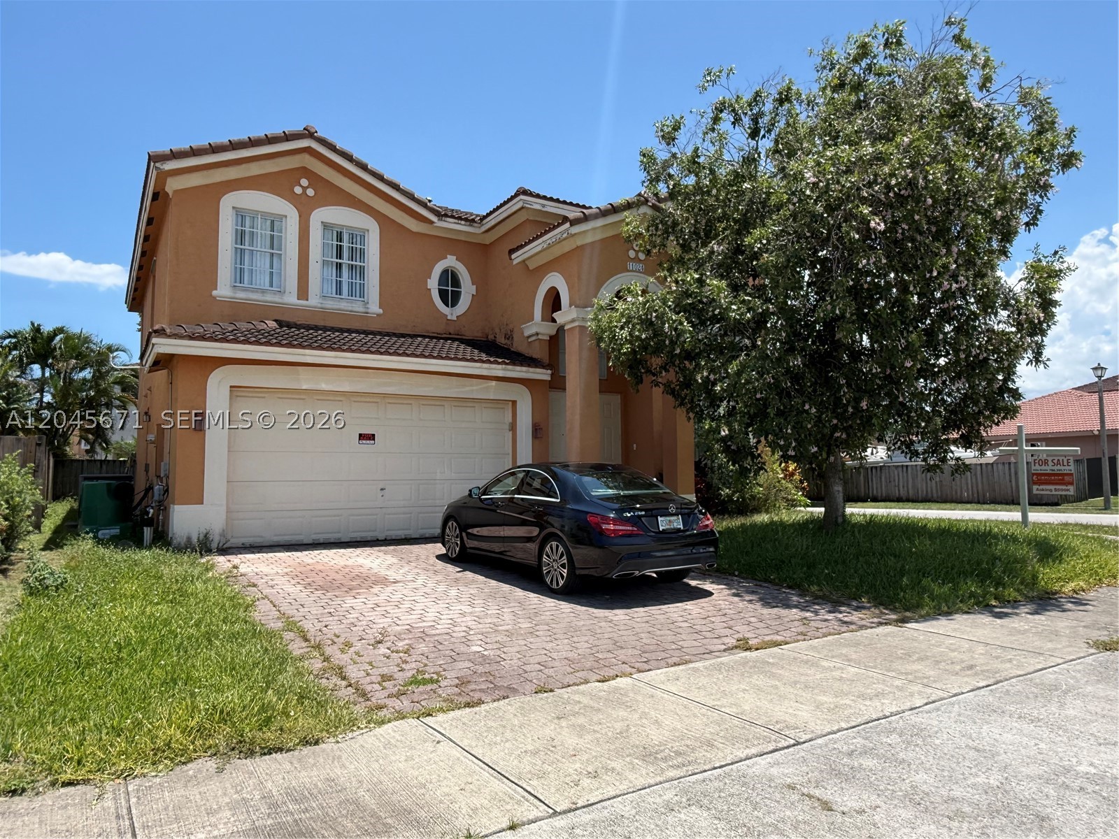 Located in the sought-after Bluewaters Subdivision, this charming home offers both comfort and convenience in a
prime location. With spacious living areas and a well-designed layout, this residence provides a perfect setting for
both relaxation and entertainment. The property features 5 bedrooms, 3 bathrooms, and a fully equipped kitchen
that opens into a cozy dining area. The spacious backyard is ideal for outdoor gatherings or creating your personal
oasis. Enjoy the benefits of a quiet, family-friendly neighborhood while being just minutes away from local
amenities, including schools, shopping, and major transportation routes. Additional features include a two-car
garage. This home is a rare find and a great opportunity for buyers looking to settle in a growing and vibrant
community.