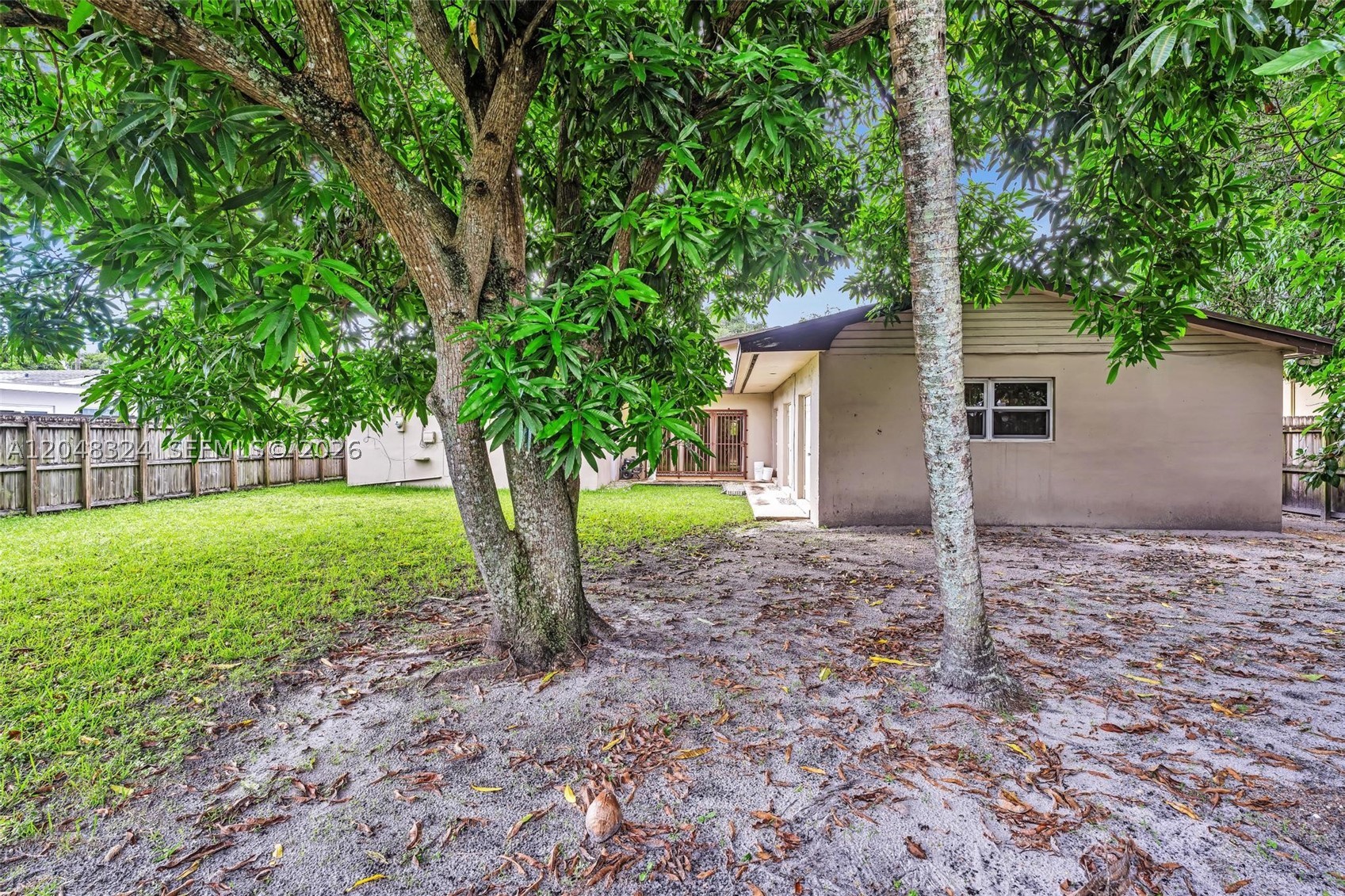 HIGHLAND MANOR SEC 5 - Residential