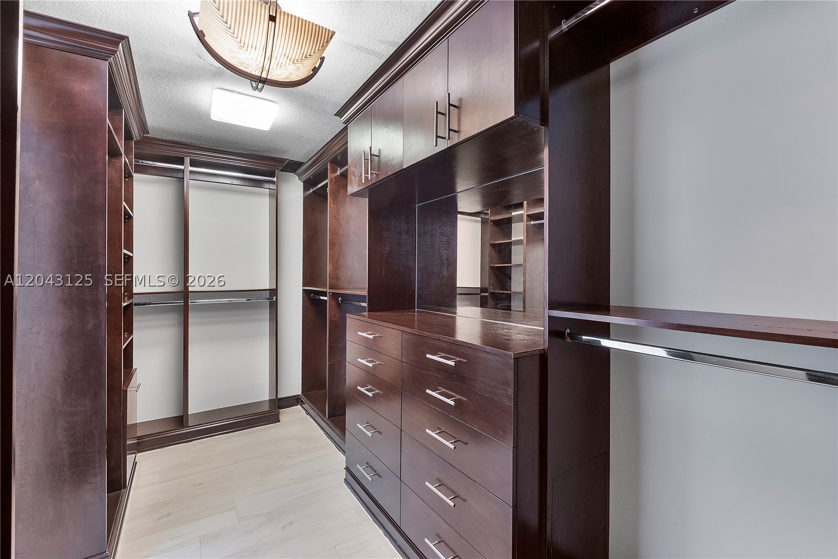 CHAMBERS LAND CO SUB NE1/ - Residential