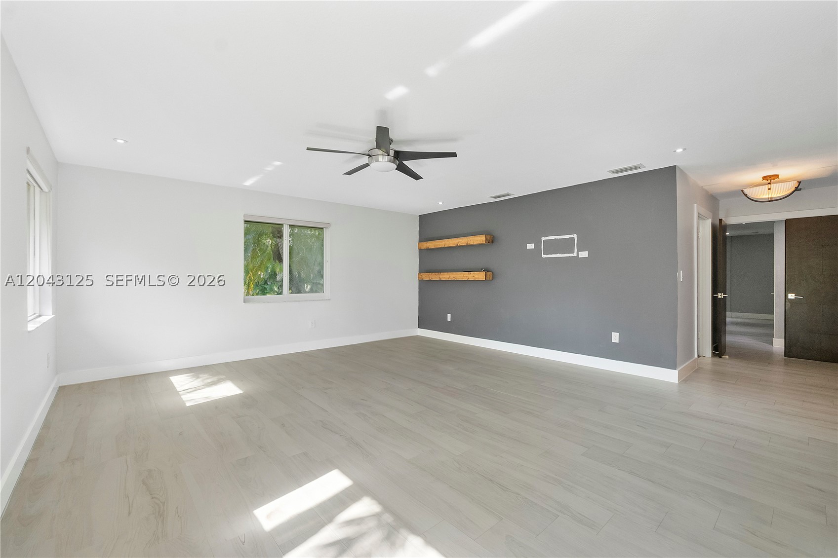 CHAMBERS LAND CO SUB NE1/ - Residential
