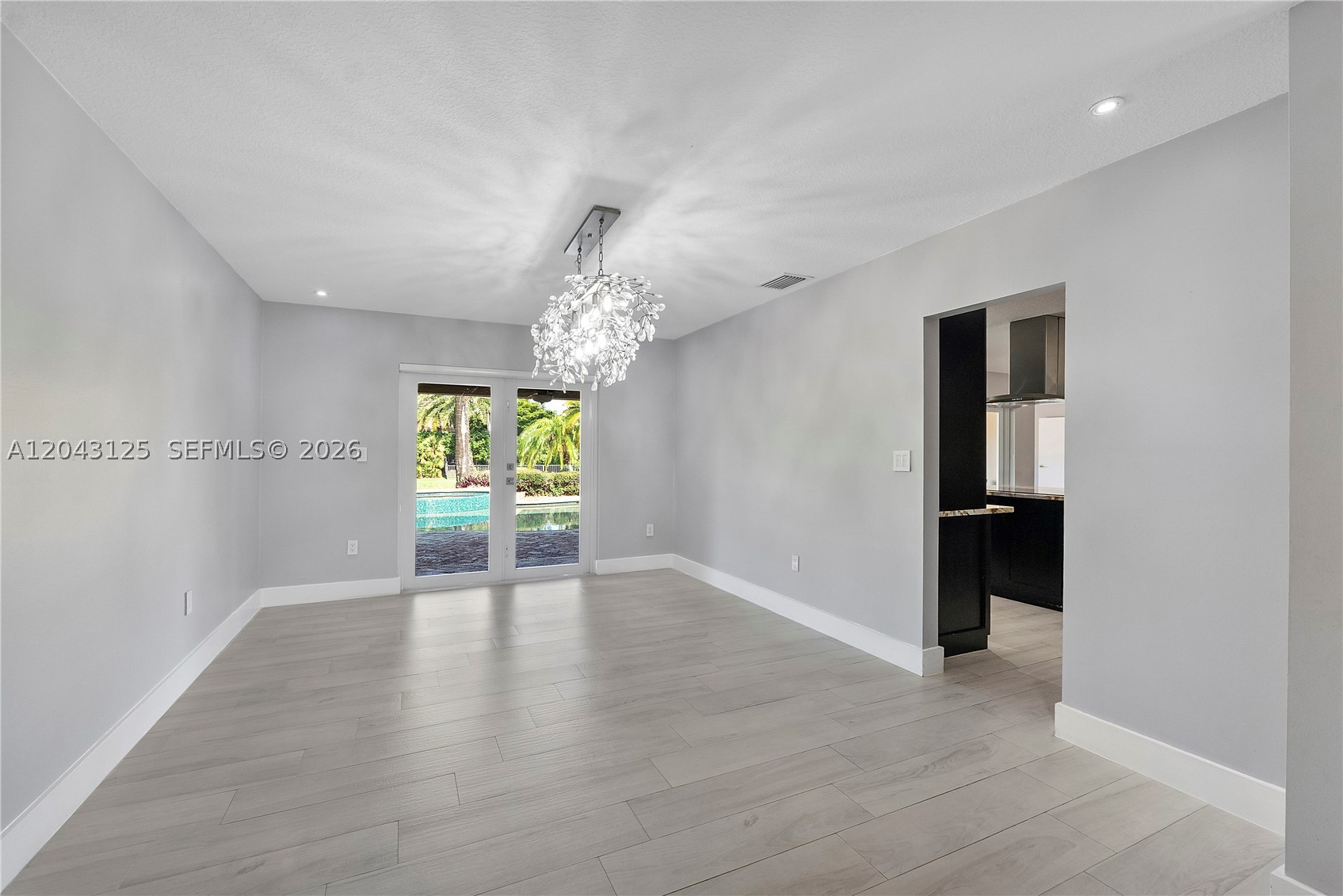 CHAMBERS LAND CO SUB NE1/ - Residential