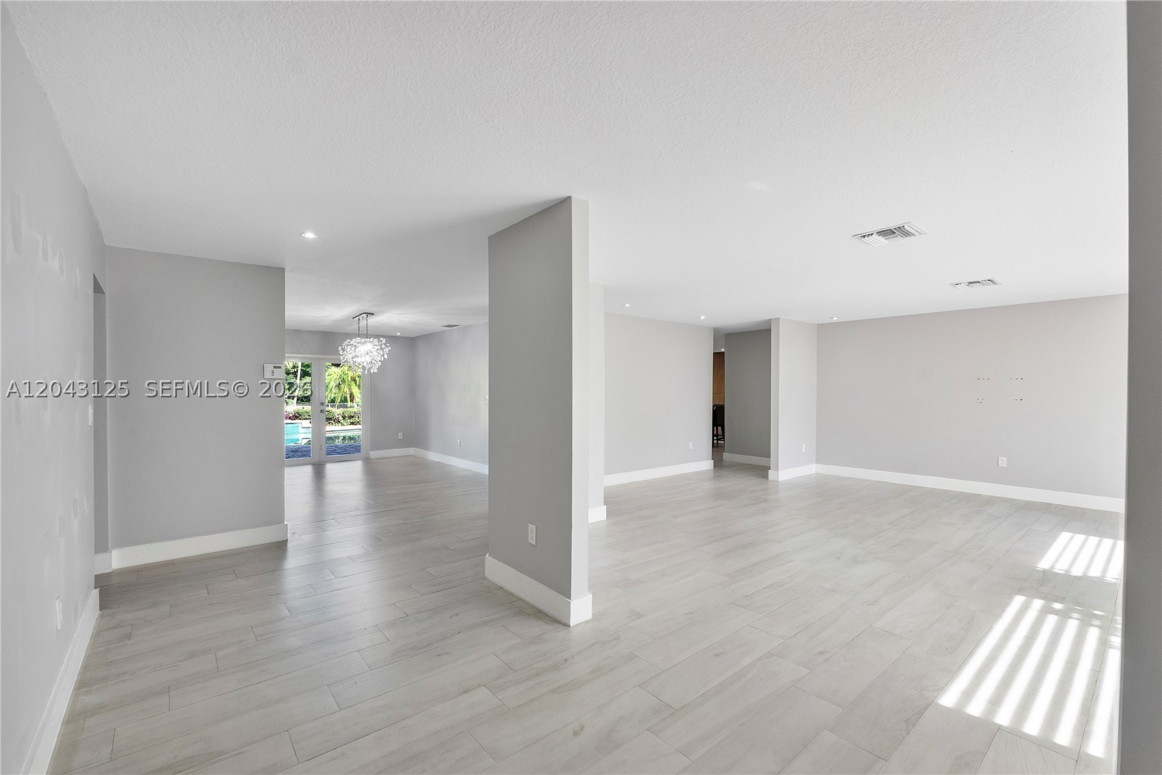 CHAMBERS LAND CO SUB NE1/ - Residential