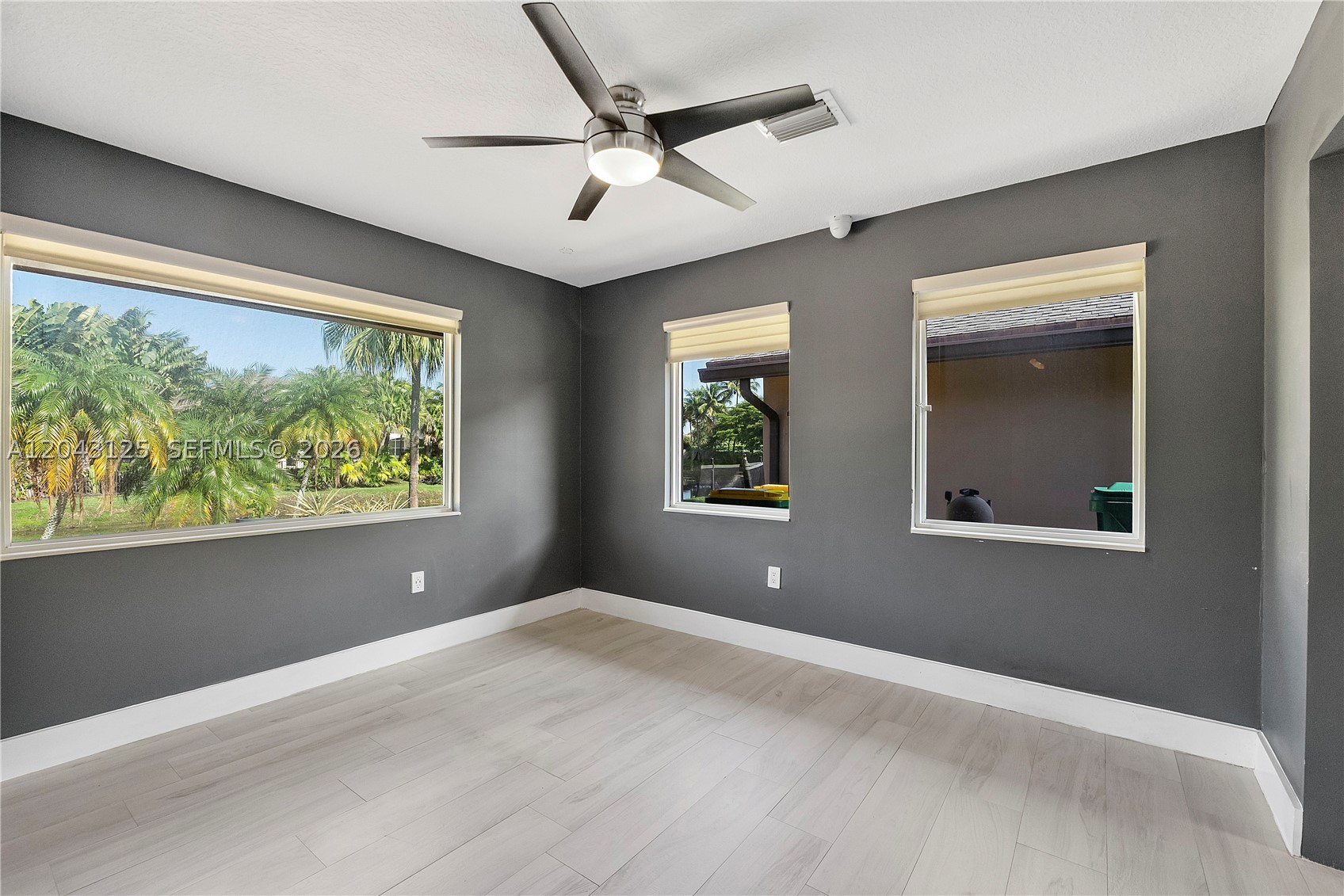 CHAMBERS LAND CO SUB NE1/ - Residential
