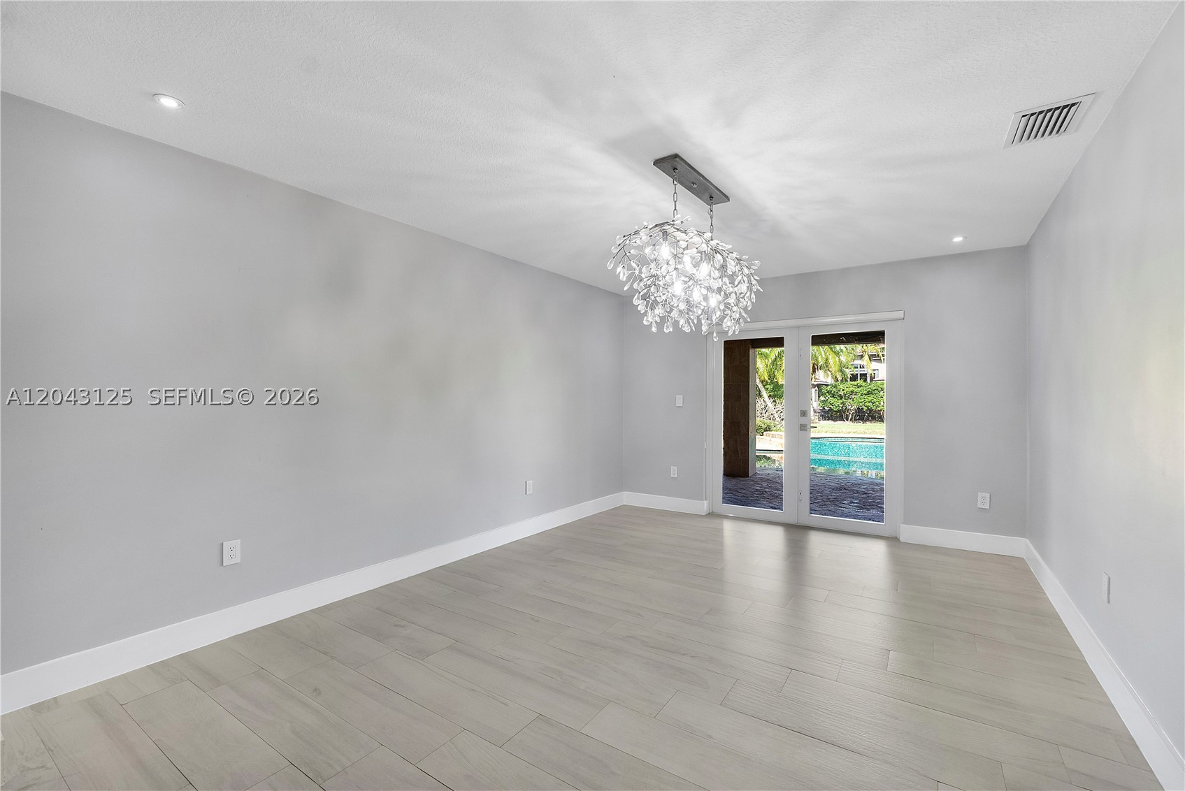 CHAMBERS LAND CO SUB NE1/ - Residential