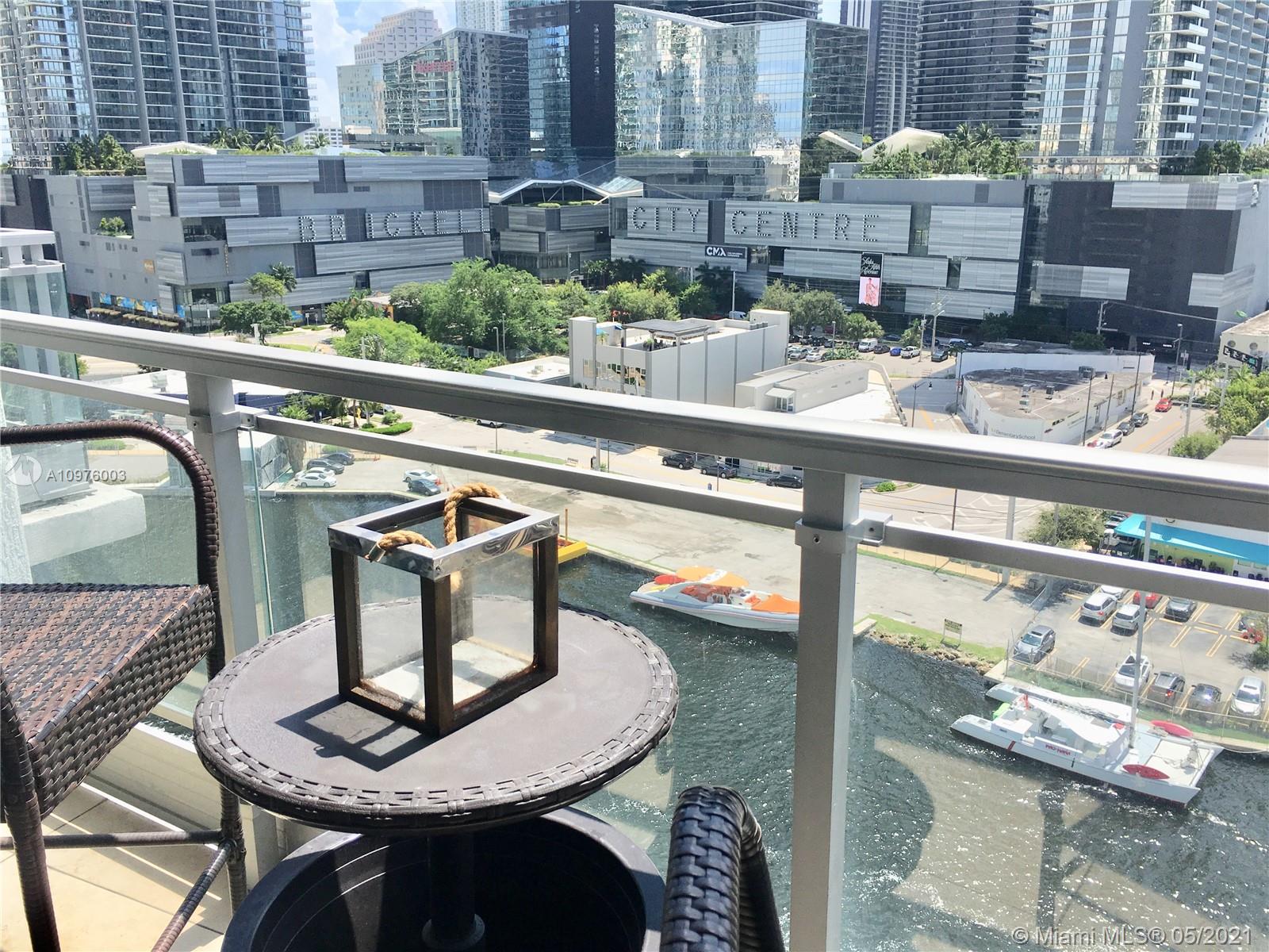 MINT CONDO - Residential