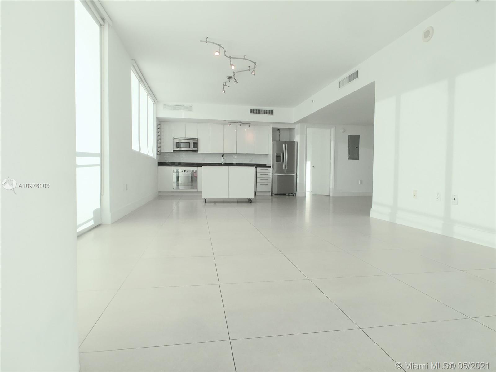 MINT CONDO - Residential