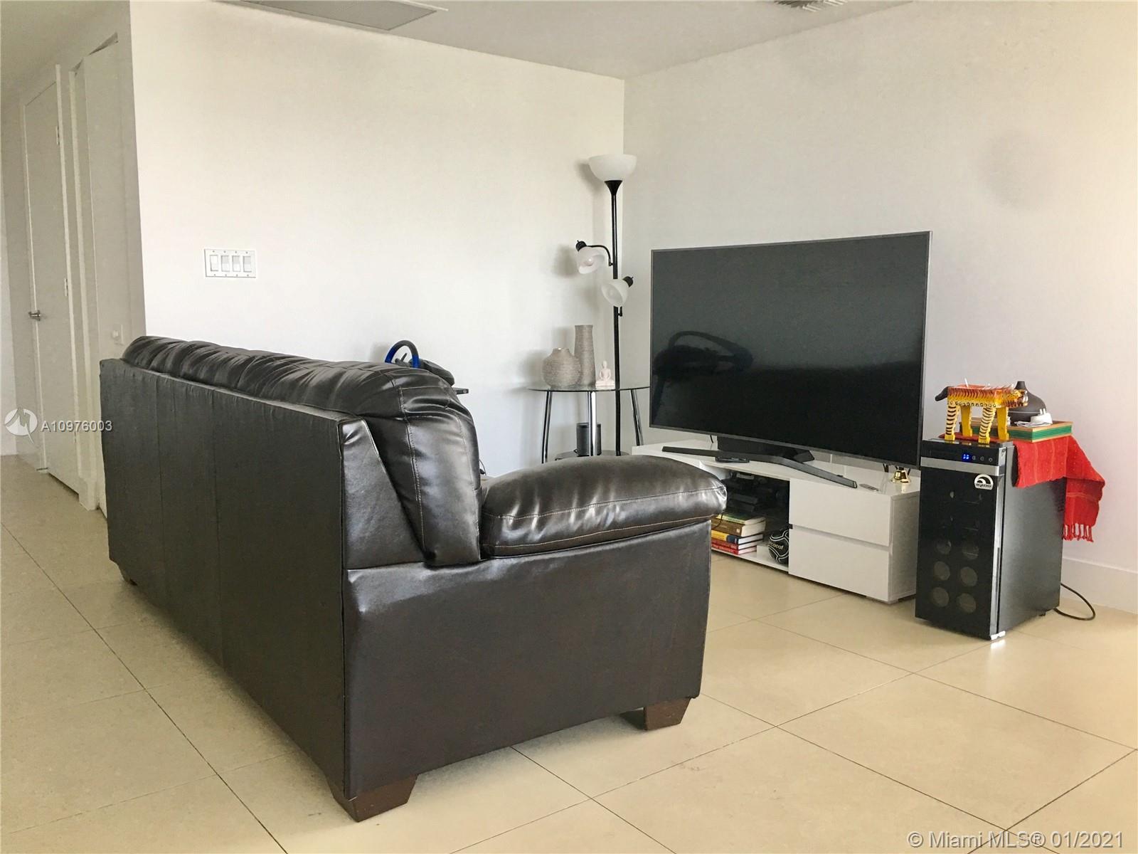 MINT CONDO - Residential
