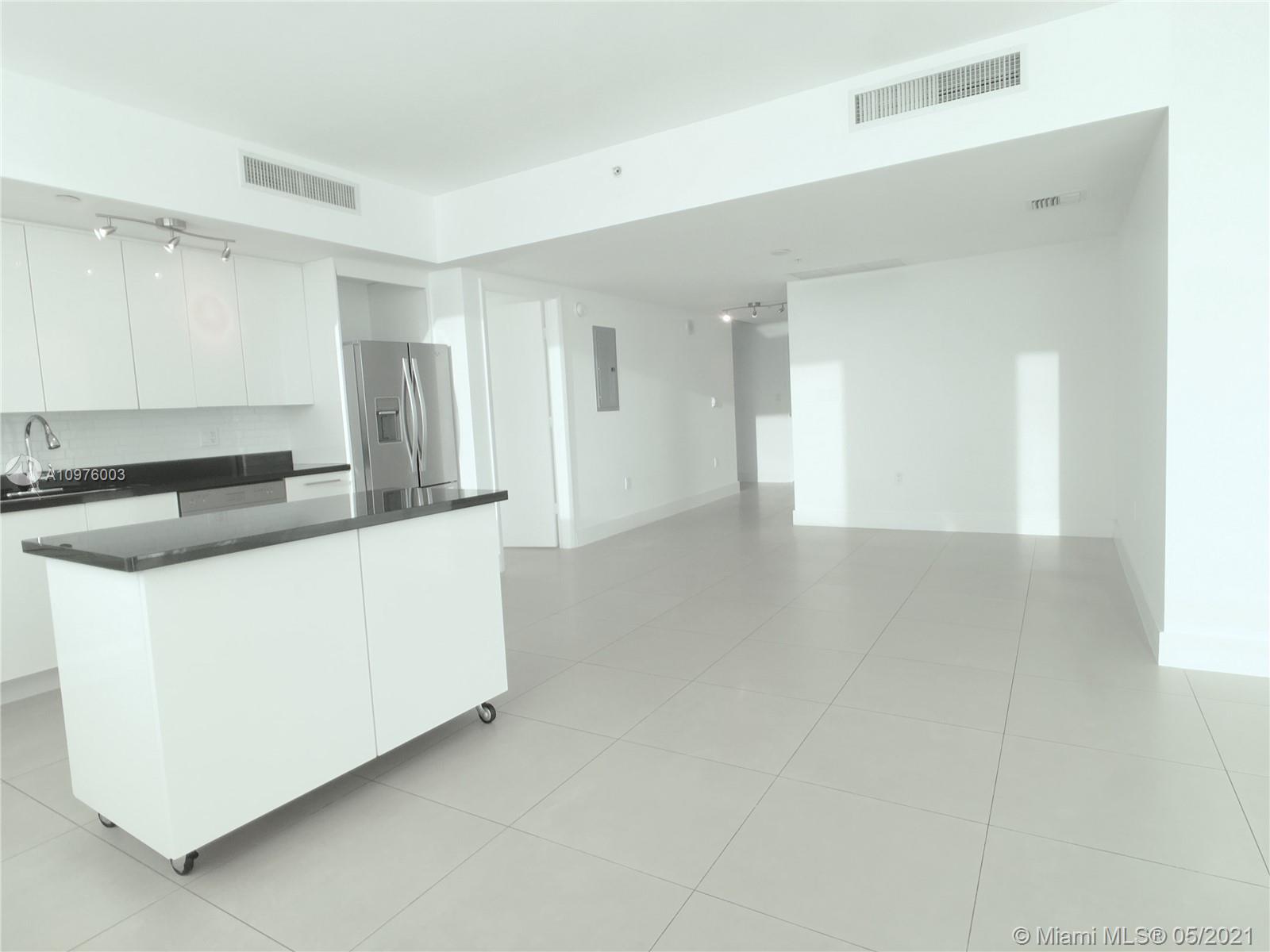 MINT CONDO - Residential