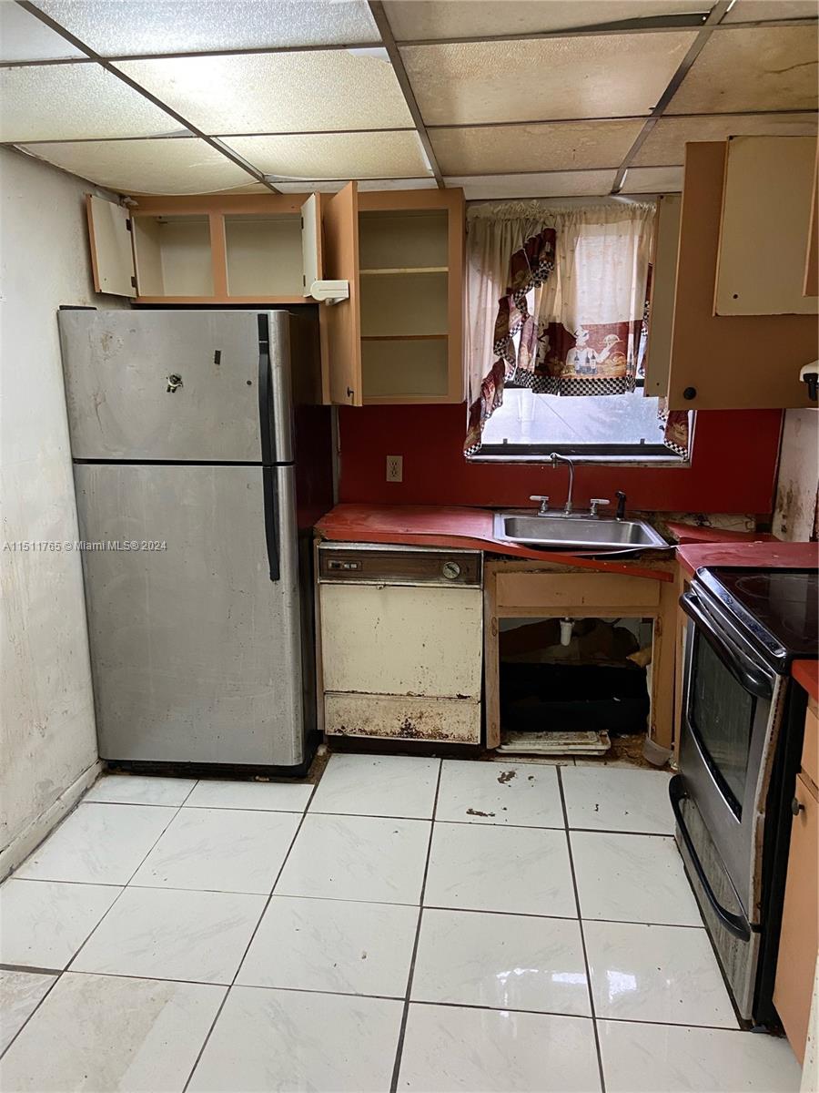 JEFFERSON GARDENS CONDO - Residential
