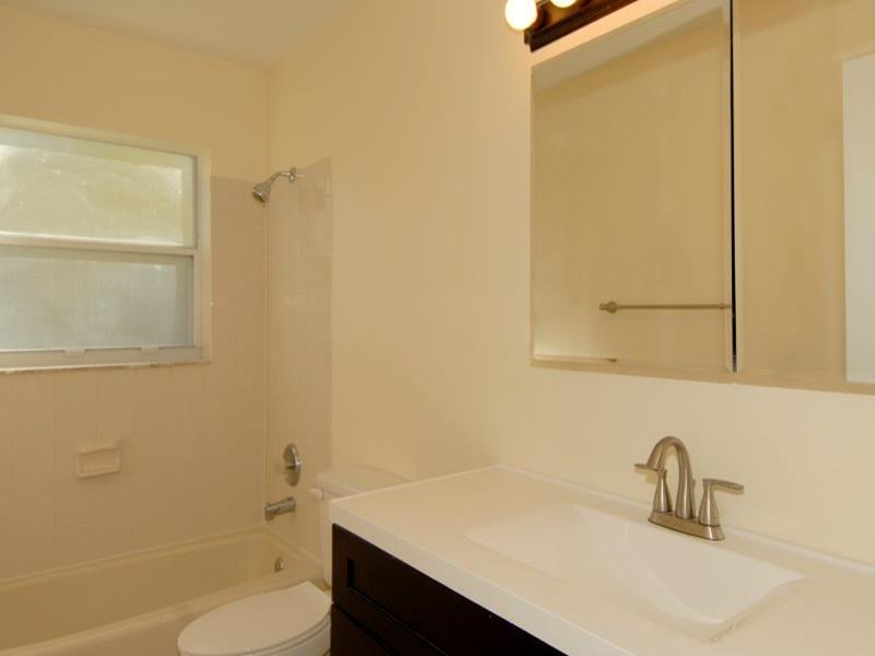 ROYAL PALM-VISTA EAST 90- - Residential
