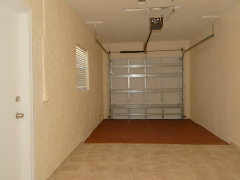 ROYAL PALM-VISTA EAST 90- - Residential