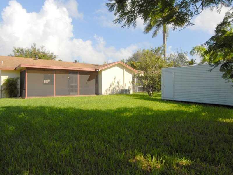 ROYAL PALM-VISTA EAST 90- - Residential