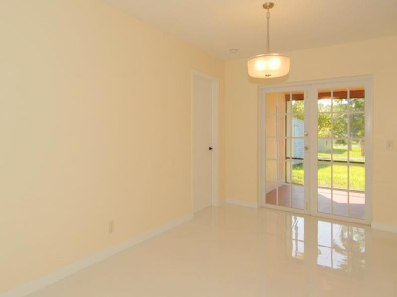 ROYAL PALM-VISTA EAST 90- - Residential