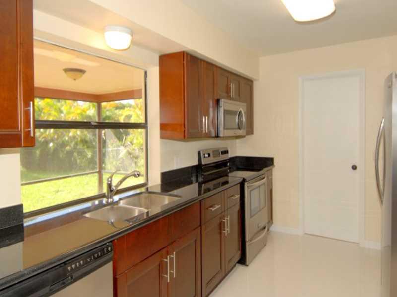 ROYAL PALM-VISTA EAST 90- - Residential