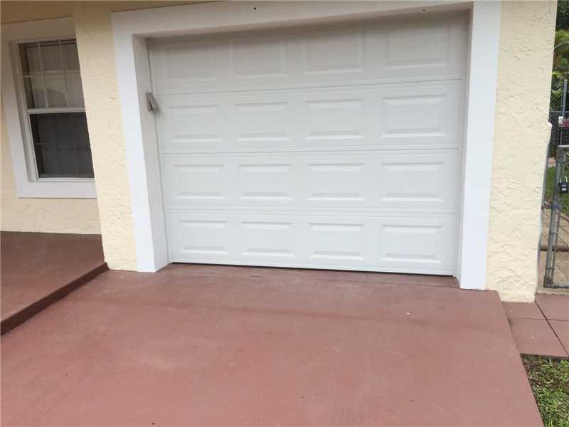ROYAL PALM-VISTA EAST 90- - Residential