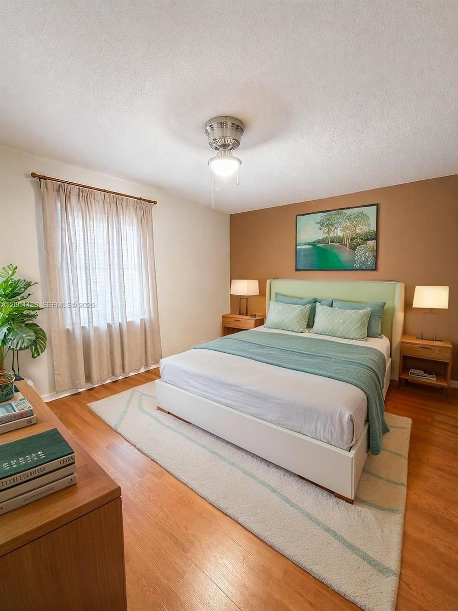 SANDS POINT CONDOMINIUM V - Residential