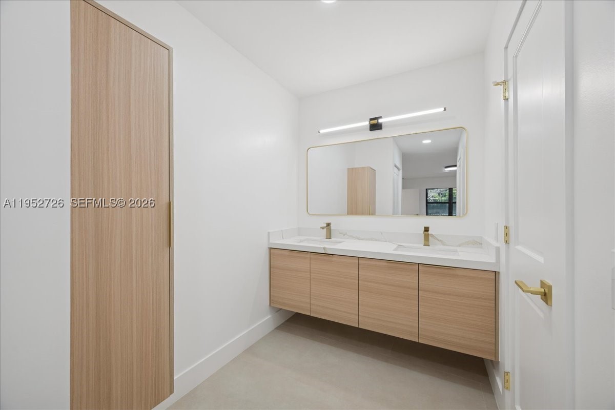OAK WOOD - Residential