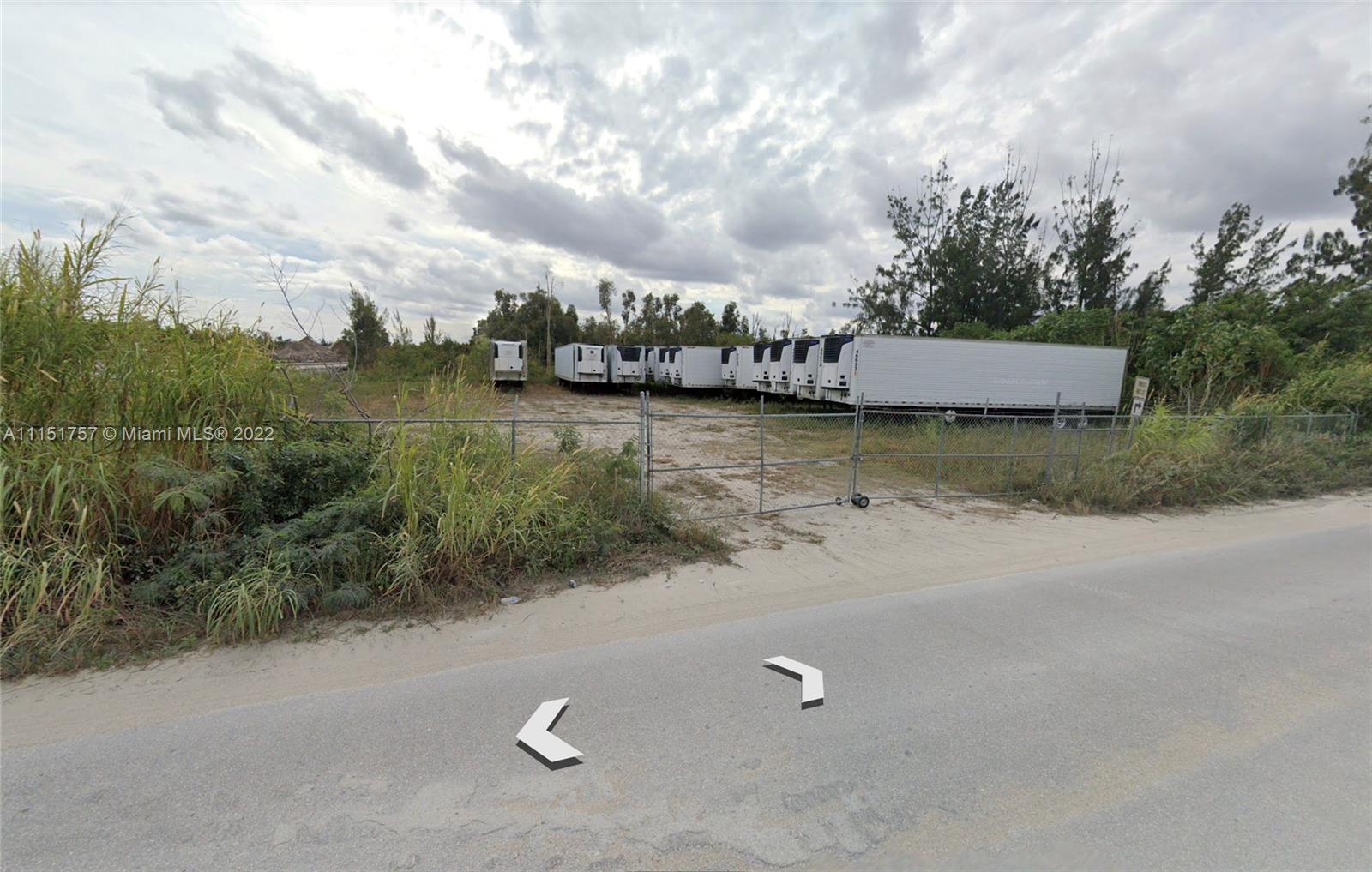 Excellent opportunity to lease approximately 20,000 square feet of commercial vacant land, for storage, Nursery or parking lot. No electricity, no water.
Land is situated IN THE 58TH ST DORAL AREA. Best location near the Turnpike and the Palmetto Expressway.  New businesses are opening around including a National TV Station, Golf Recreational, Home Improvement Store, Shopping Center and park and ride Bus Station
