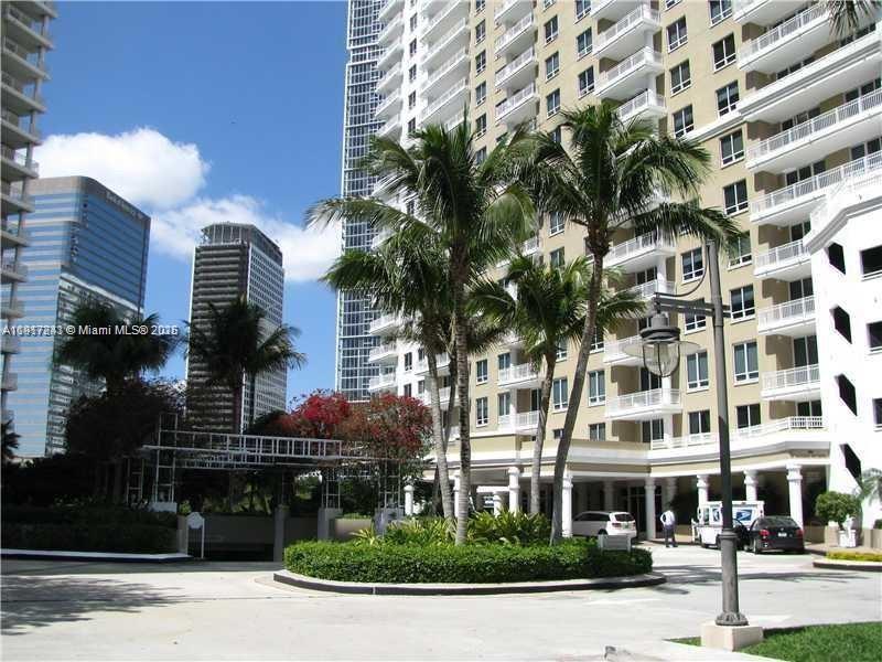 COURTS BRICKELL KEY CONDO - Residential