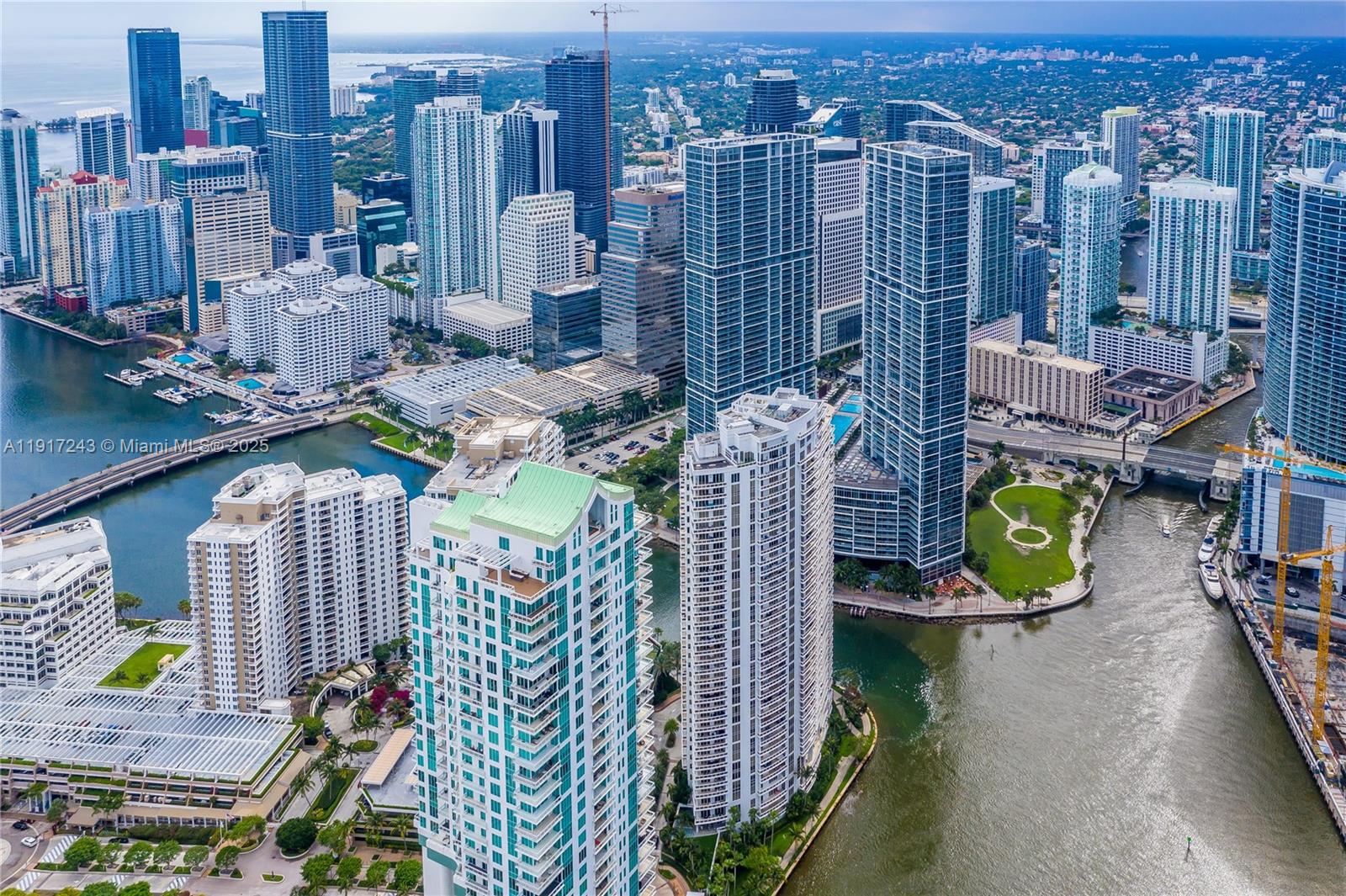 COURTS BRICKELL KEY CONDO - Residential