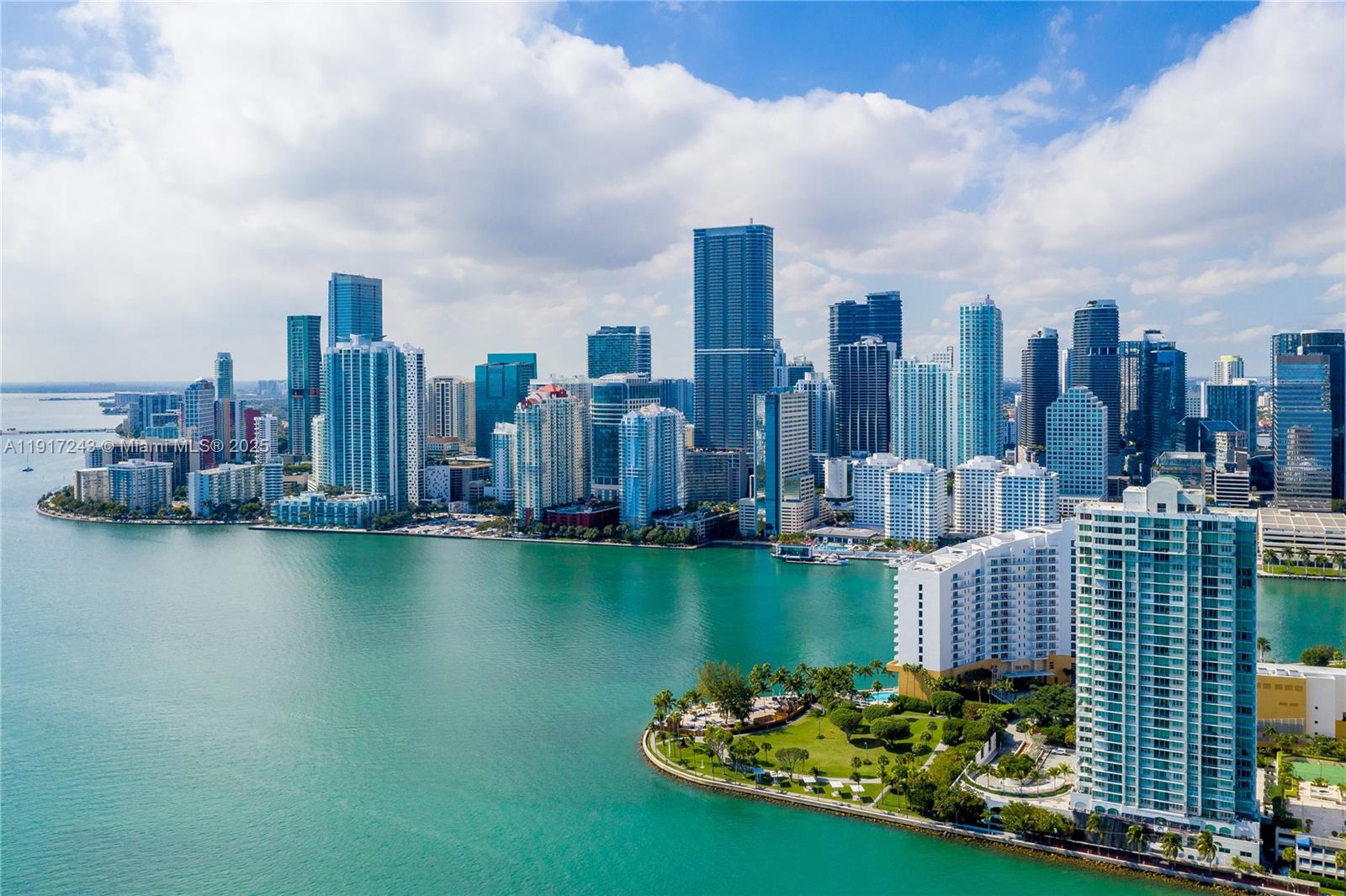 COURTS BRICKELL KEY CONDO - Residential