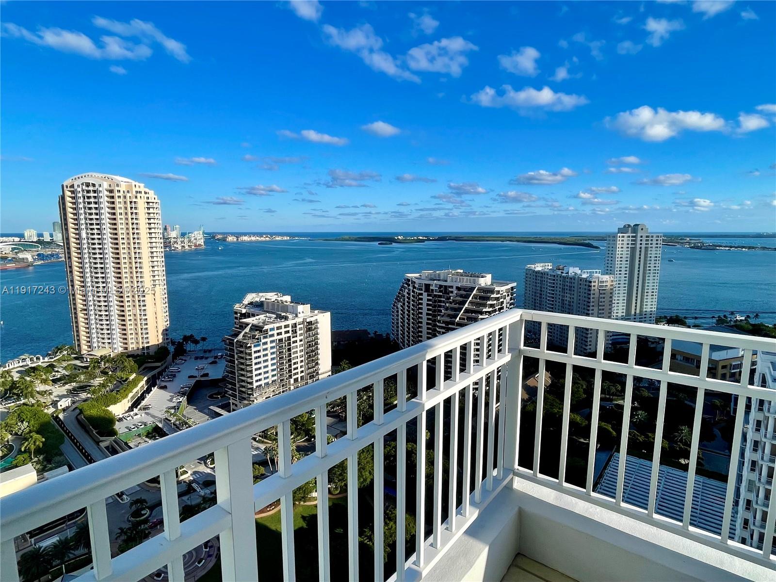 COURTS BRICKELL KEY CONDO - Residential