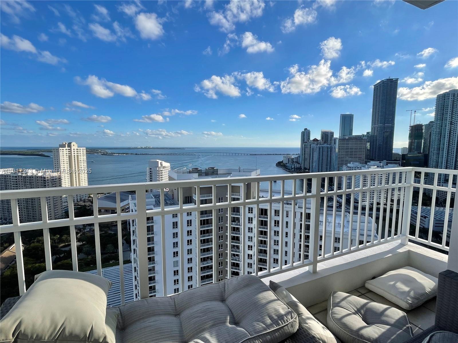COURTS BRICKELL KEY CONDO - Residential
