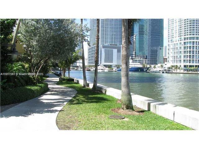 COURTS BRICKELL KEY CONDO - Residential