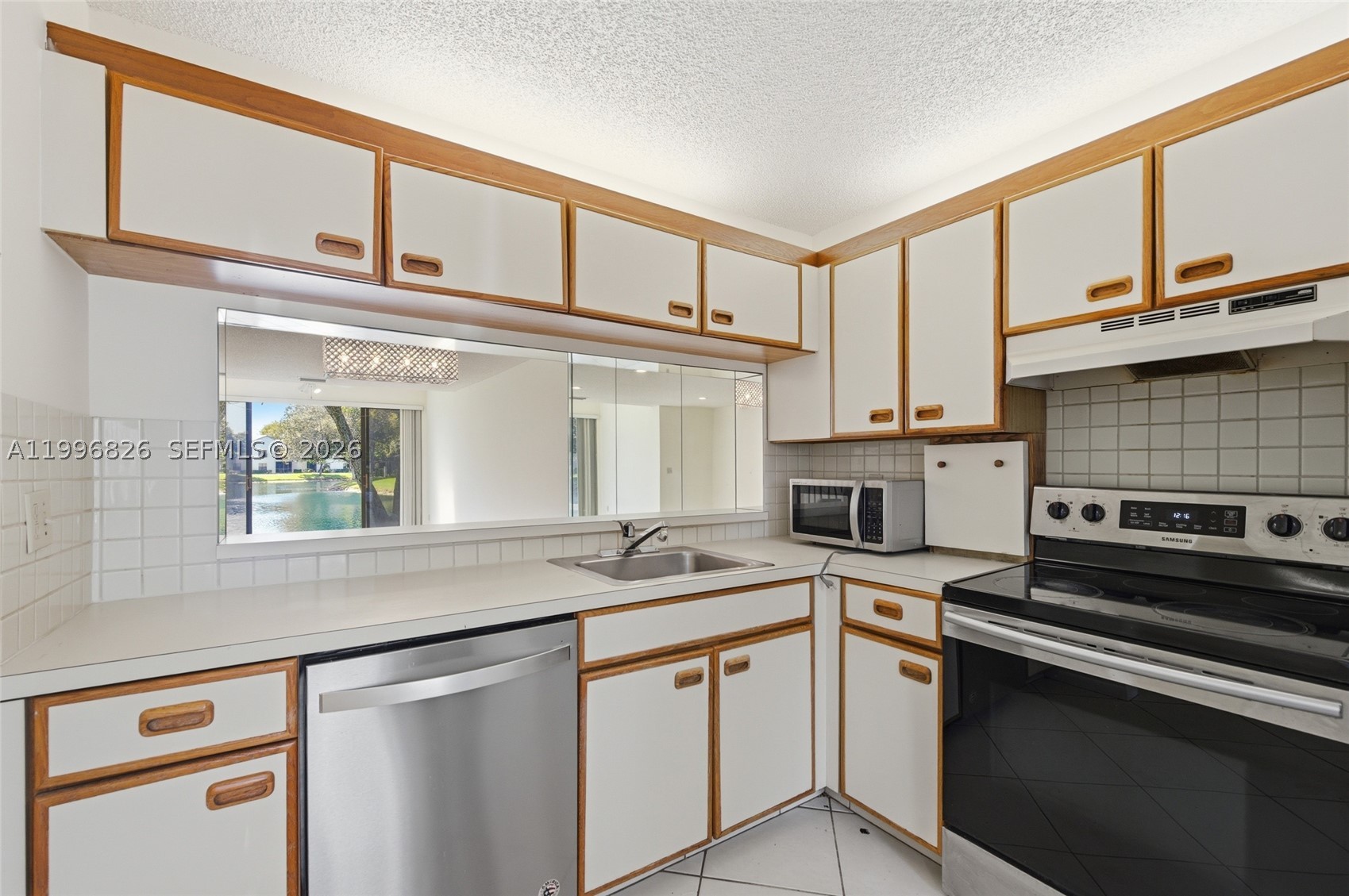 BAYWOOD VILLAGE II-B - Residential