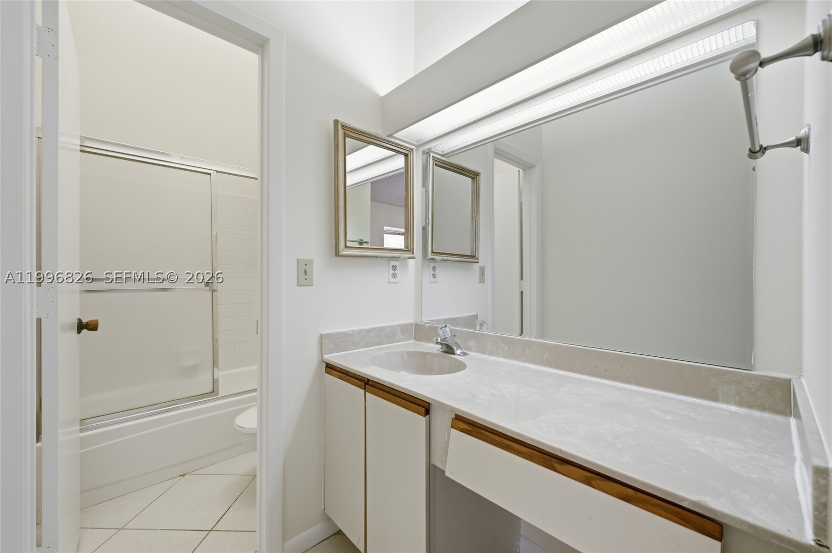 BAYWOOD VILLAGE II-B - Residential
