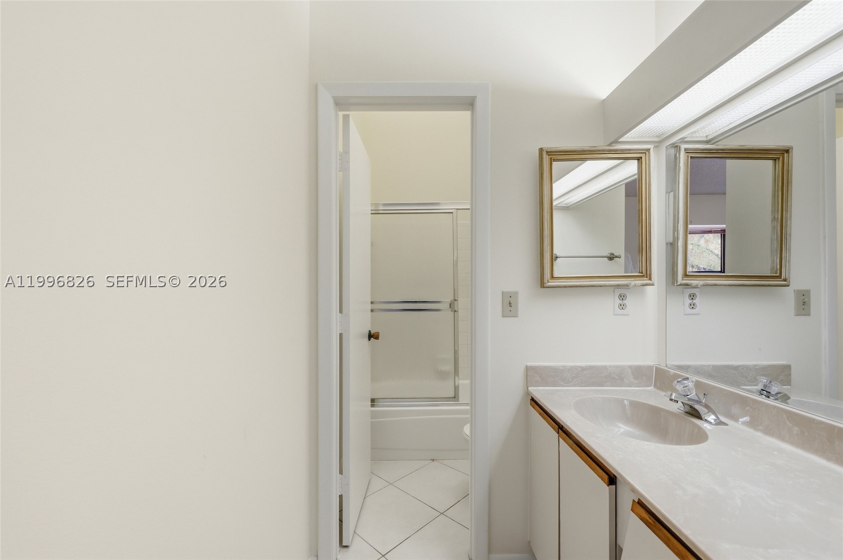 BAYWOOD VILLAGE II-B - Residential